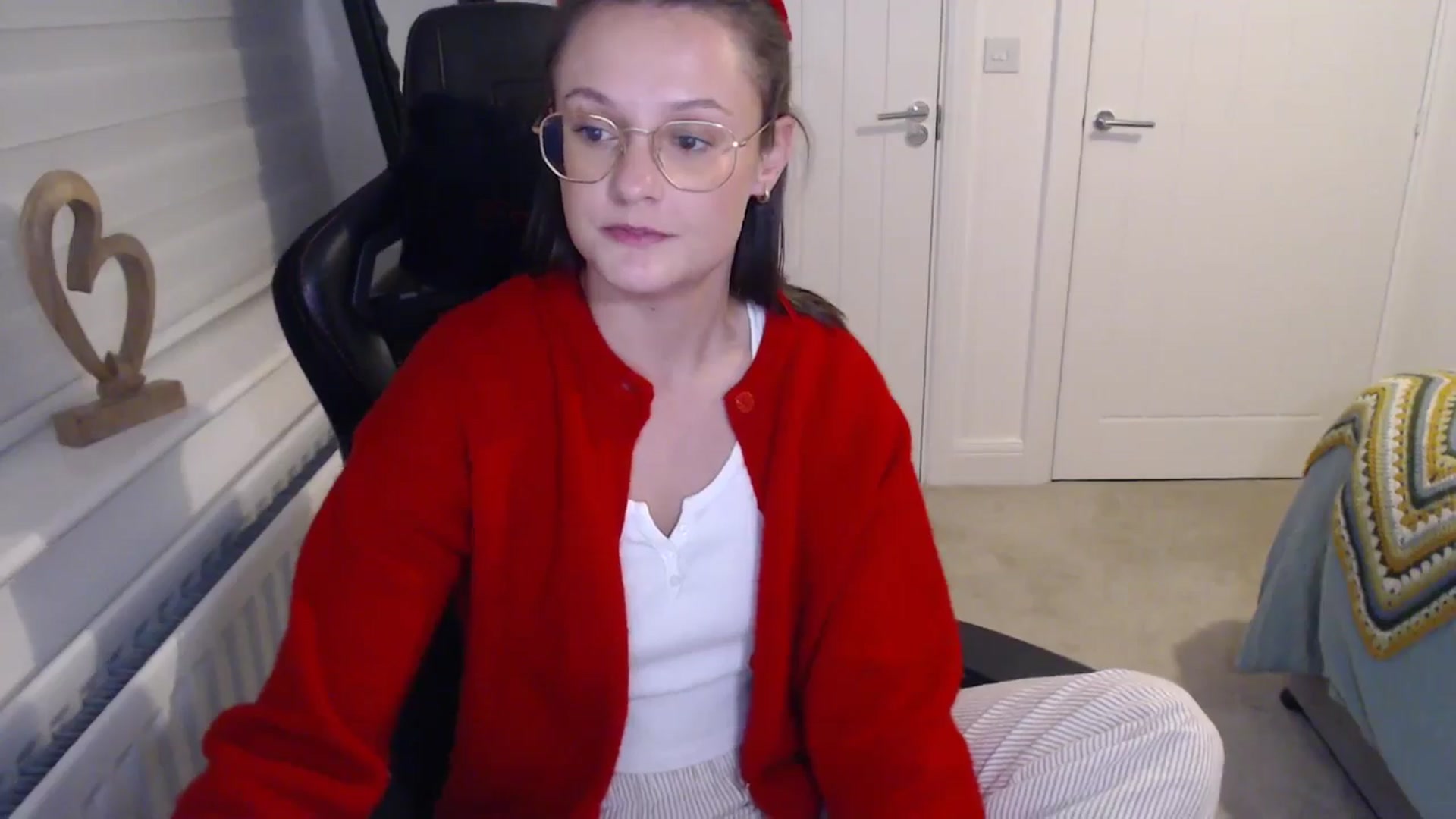 Gallery image thumbnail from Ruby_cutie's myfreecams stream on, 12/25/2025, 19:34 image 18 of 20