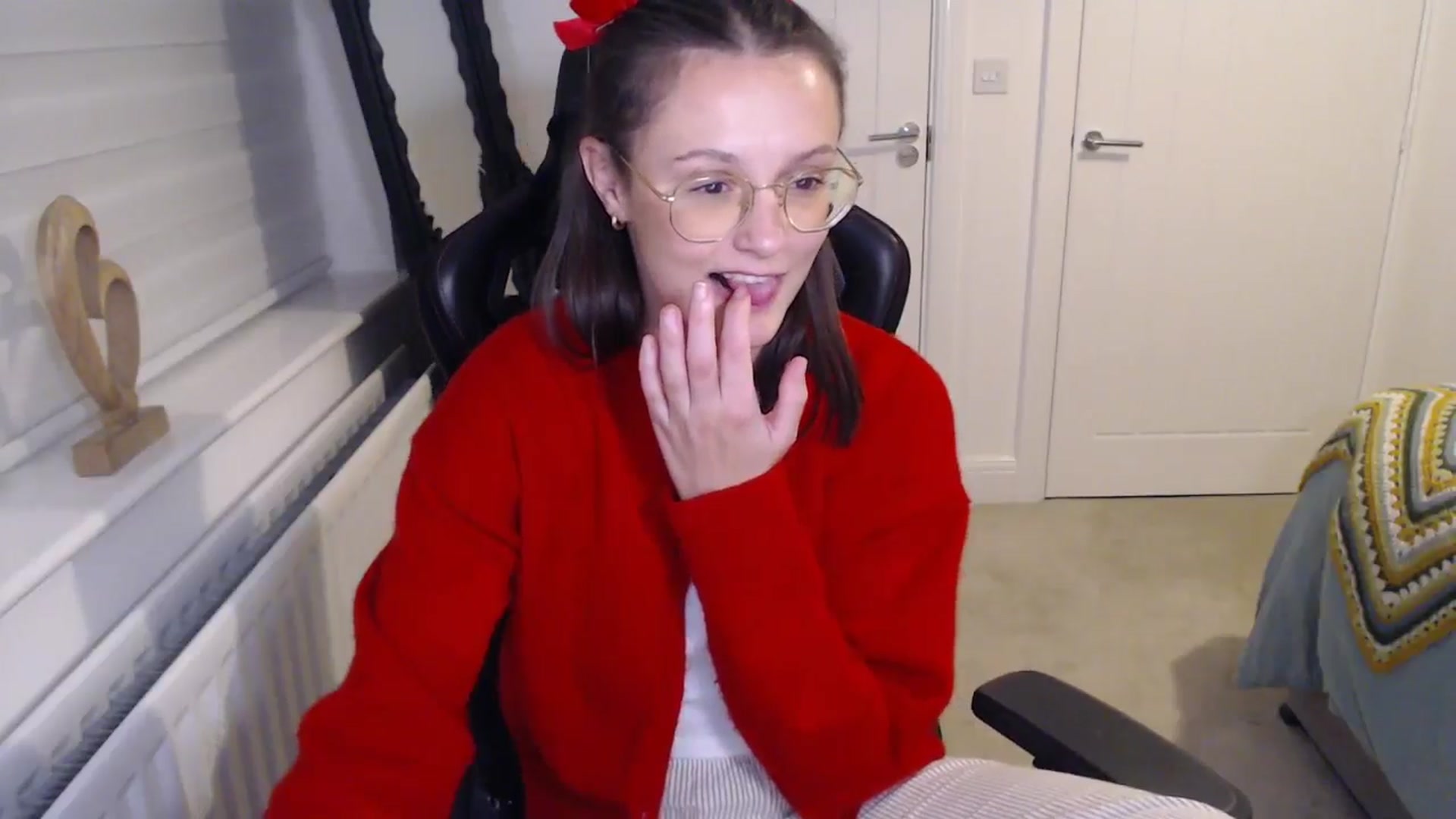Gallery image thumbnail from Ruby_cutie's myfreecams stream on, 12/25/2025, 19:34 image 8 of 20