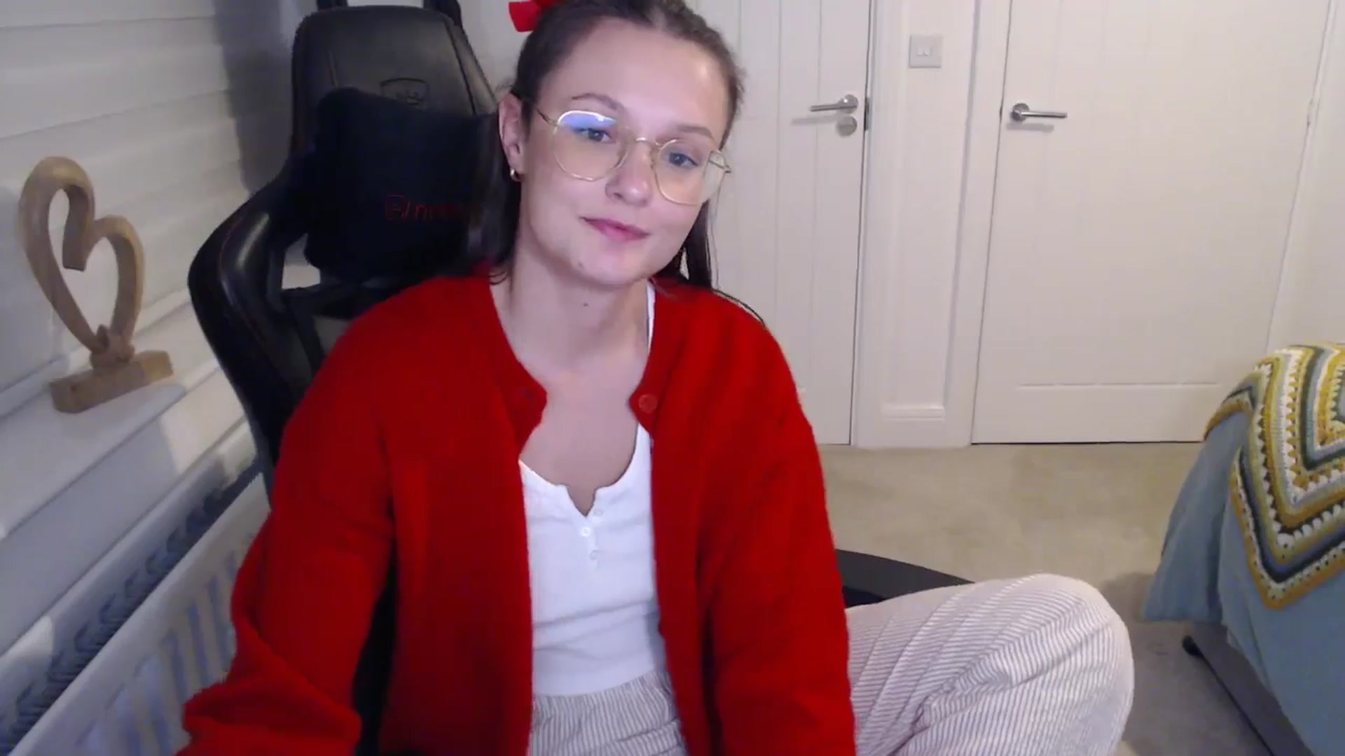 Gallery image thumbnail from Ruby_cutie's myfreecams stream on, 12/25/2025, 19:57 image 16 of 20
