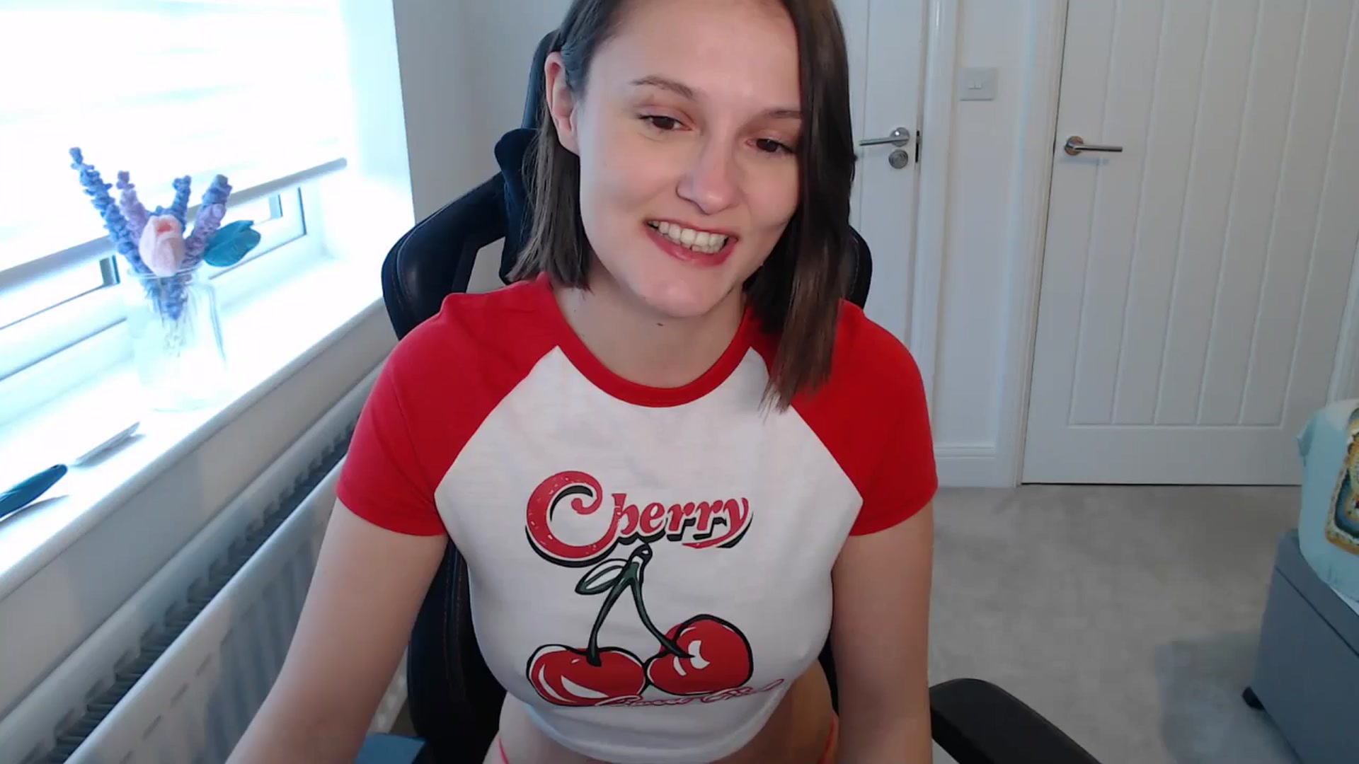 Gallery image thumbnail from Ruby_cutie's myfreecams stream on, 01/27/2026, 15:03 image 16 of 20