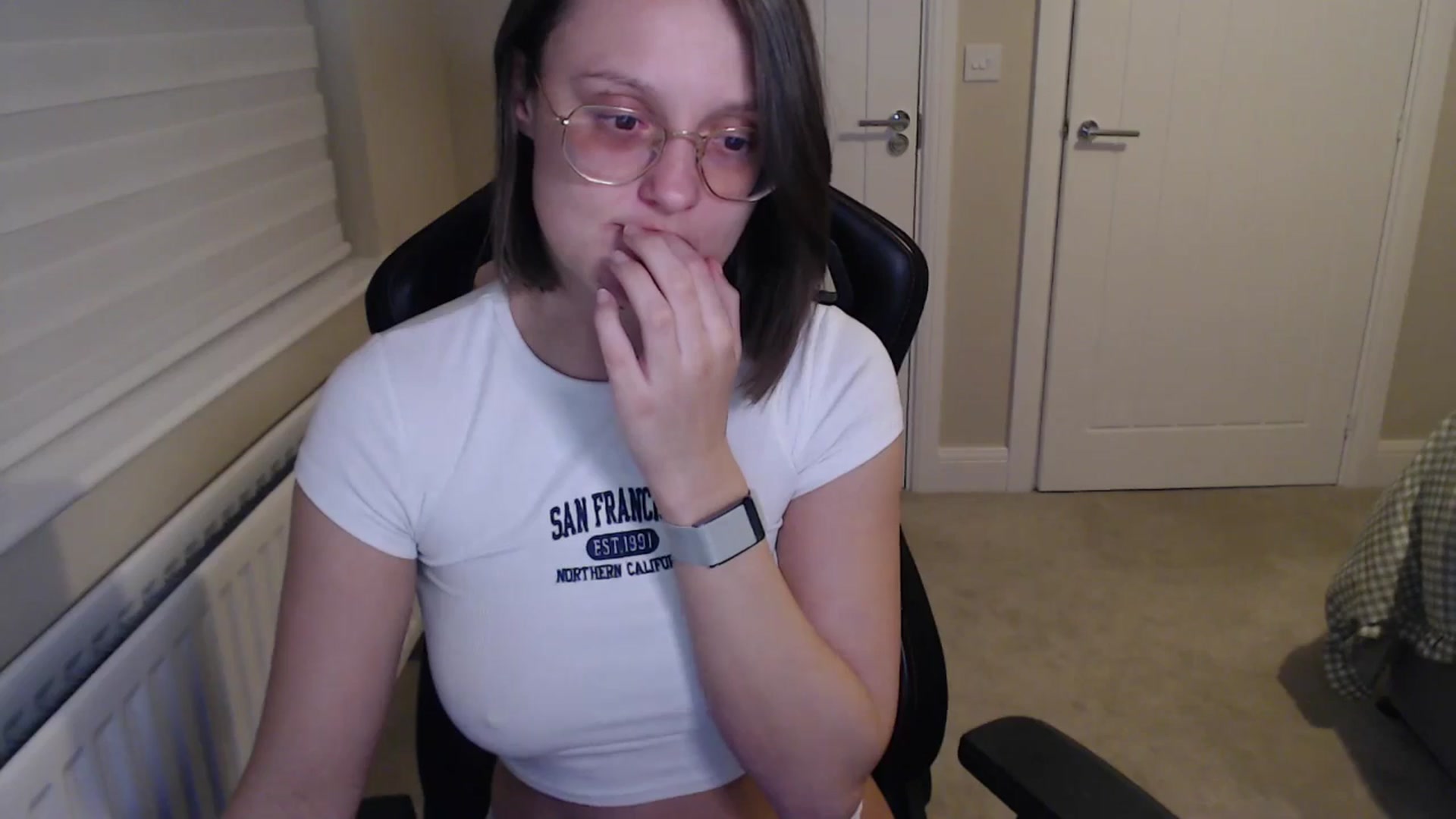 Gallery image thumbnail from Ruby_cutie's myfreecams stream on, 02/18/2026, 24:53 image 13 of 20