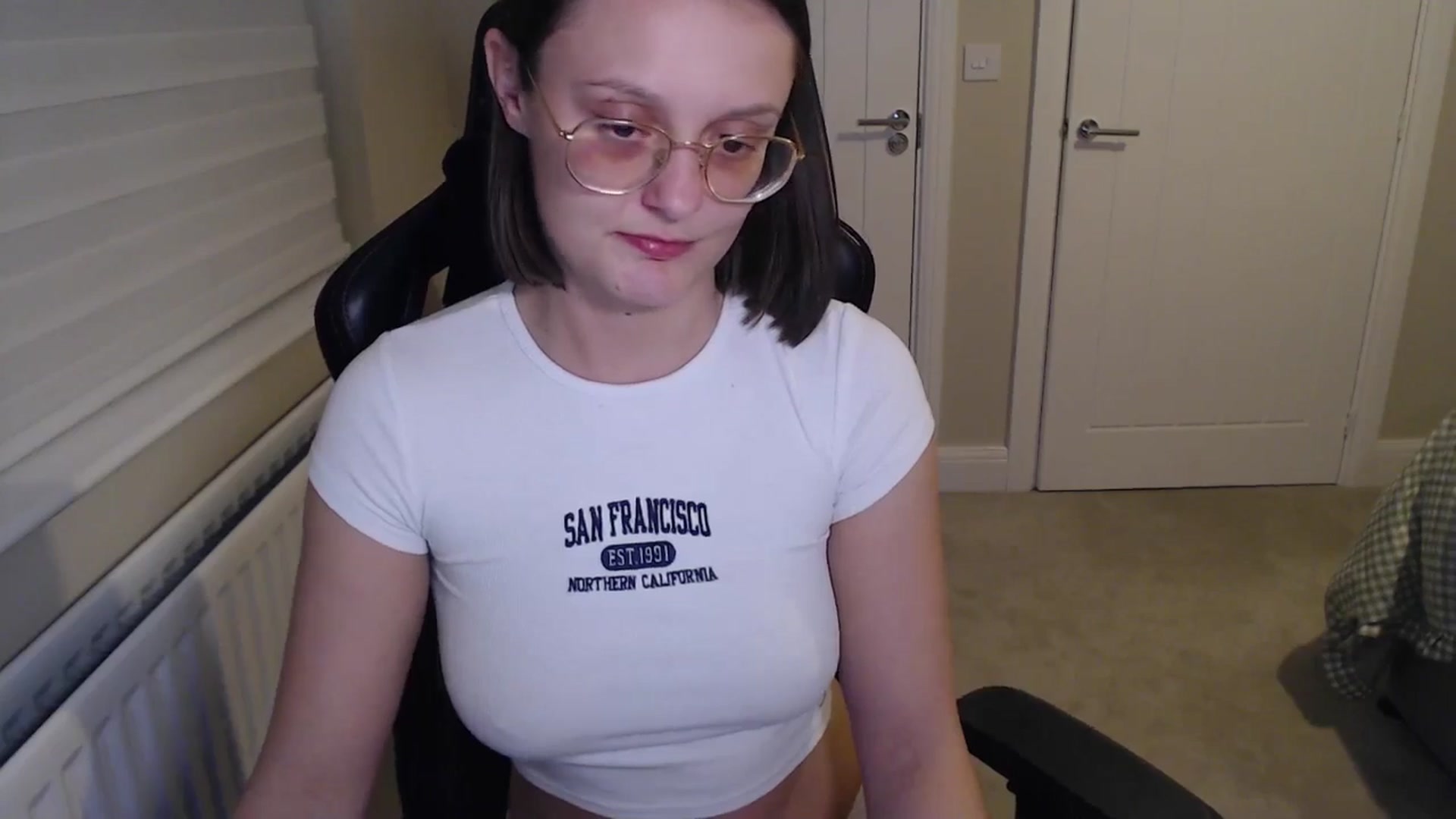 Gallery image thumbnail from Ruby_cutie's myfreecams stream on, 02/18/2026, 24:53 image 4 of 20