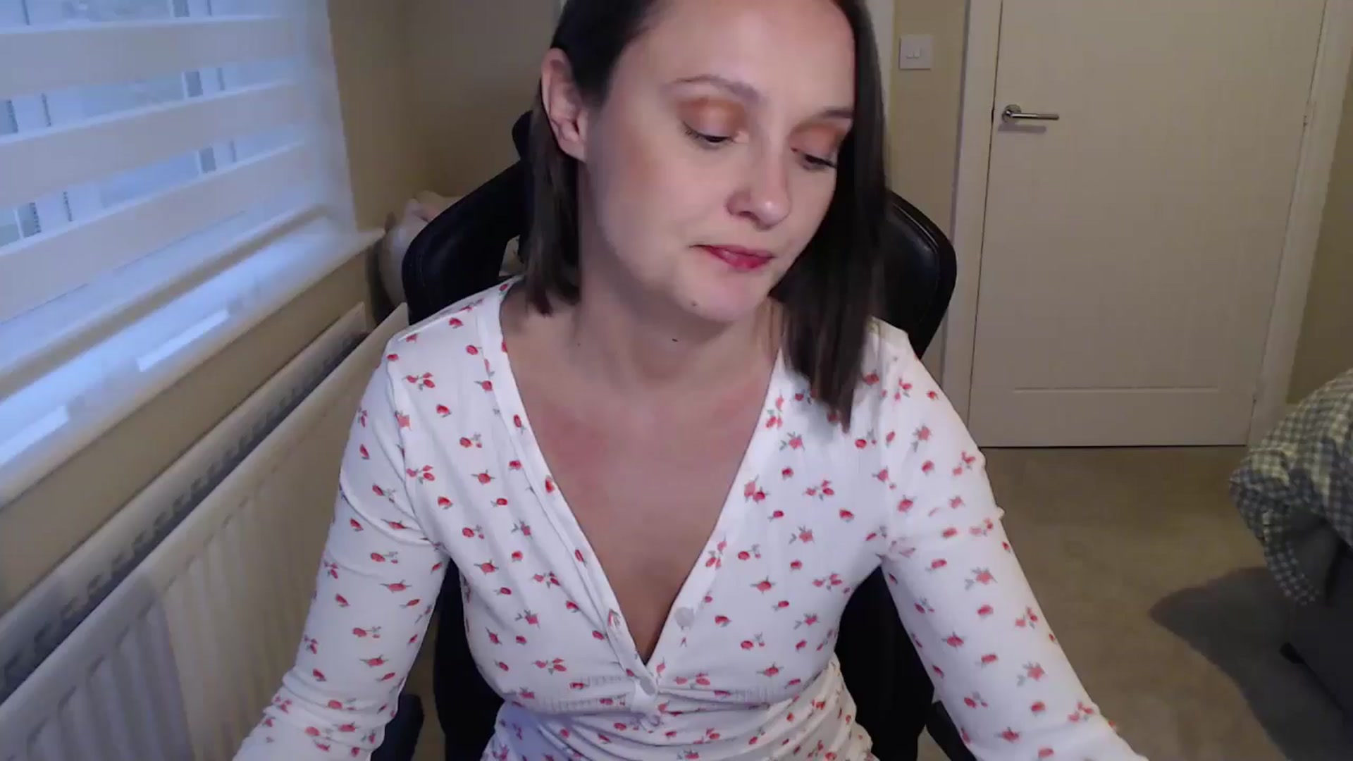Gallery image thumbnail from Ruby_cutie's myfreecams stream on, 02/19/2026, 17:01 image 1 of 20