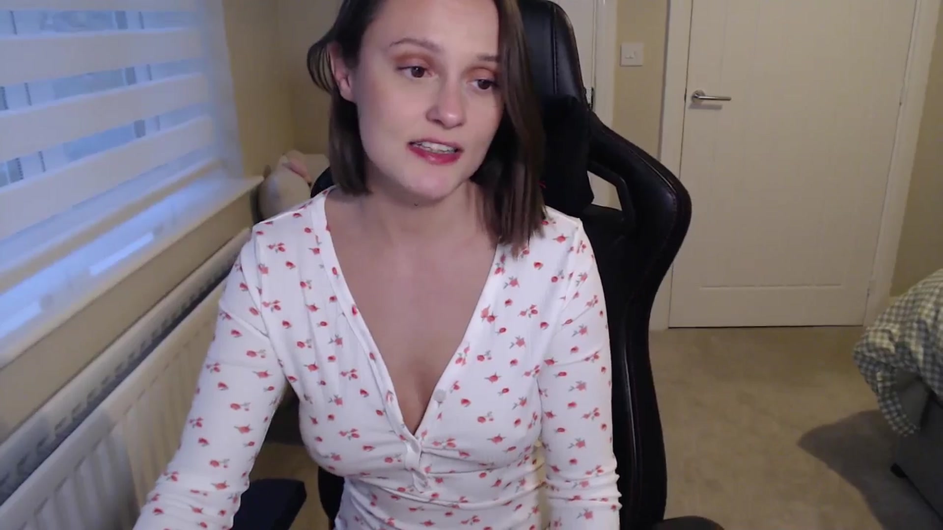 Gallery image thumbnail from Ruby_cutie's myfreecams stream on, 02/19/2026, 17:01 image 18 of 20