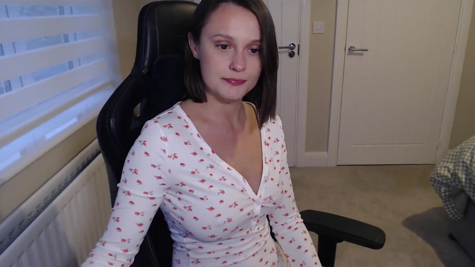 Gallery image thumbnail from Ruby_cutie's myfreecams stream on, 02/19/2026, 17:01 image 16 of 20