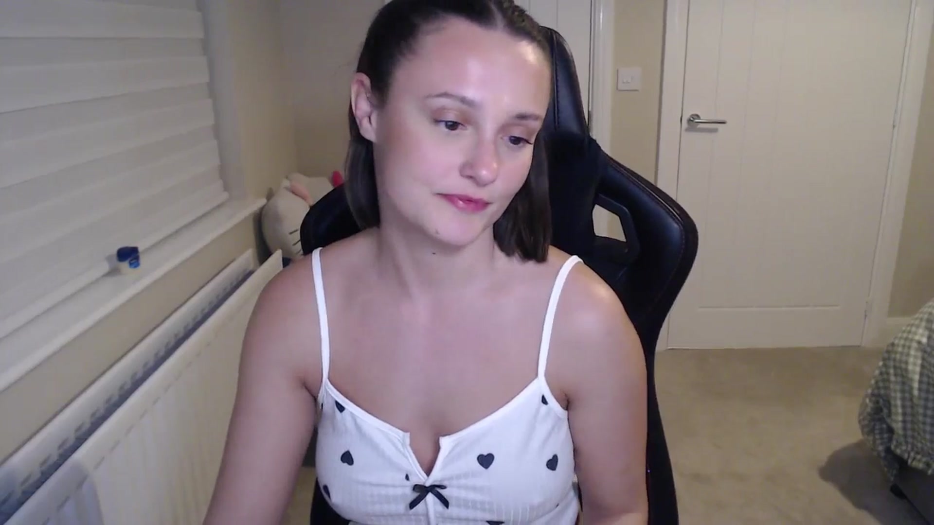 Gallery image thumbnail from Ruby_cutie's myfreecams stream on, 02/22/2026, 23:19 image 6 of 20