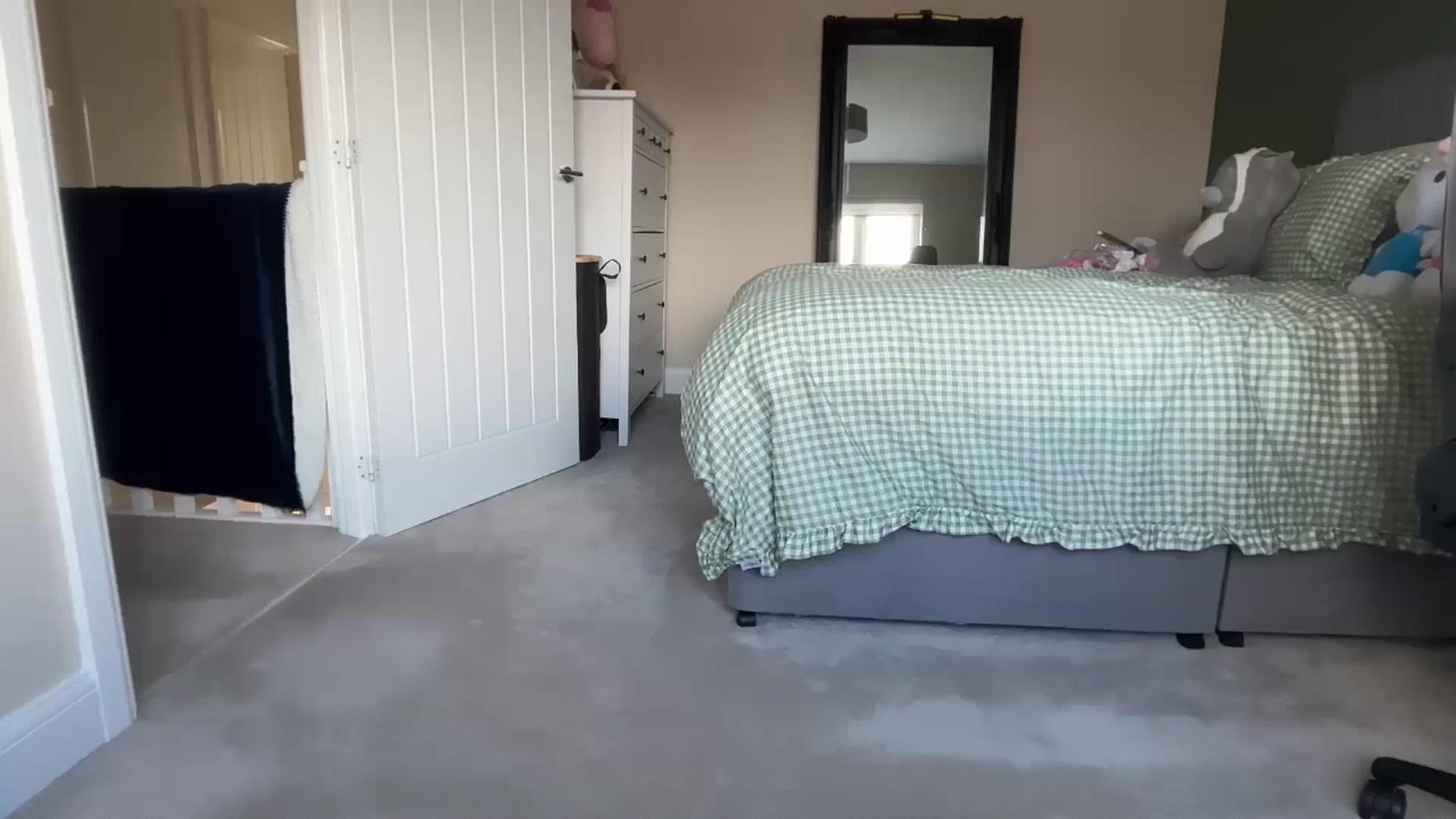 Gallery image thumbnail from Ruby_cutie's myfreecams stream on, 03/24/2026, 15:11 image 20 of 20