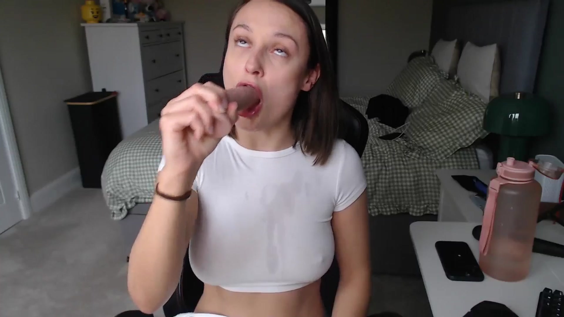 Gallery image thumbnail from Ruby_cutie's myfreecams stream on, 04/14/2026, 16:04 image 6 of 20