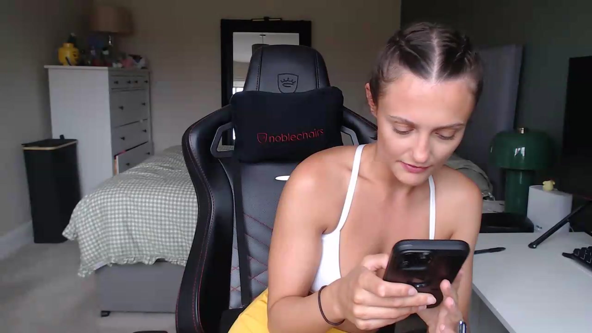Gallery image thumbnail from Ruby_cutie's myfreecams stream on, 06/29/2026, 13:26 image 10 of 20
