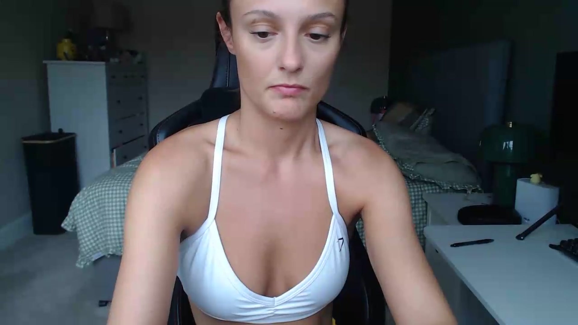 Gallery image thumbnail from Ruby_cutie's myfreecams stream on, 06/29/2026, 13:26 image 6 of 20
