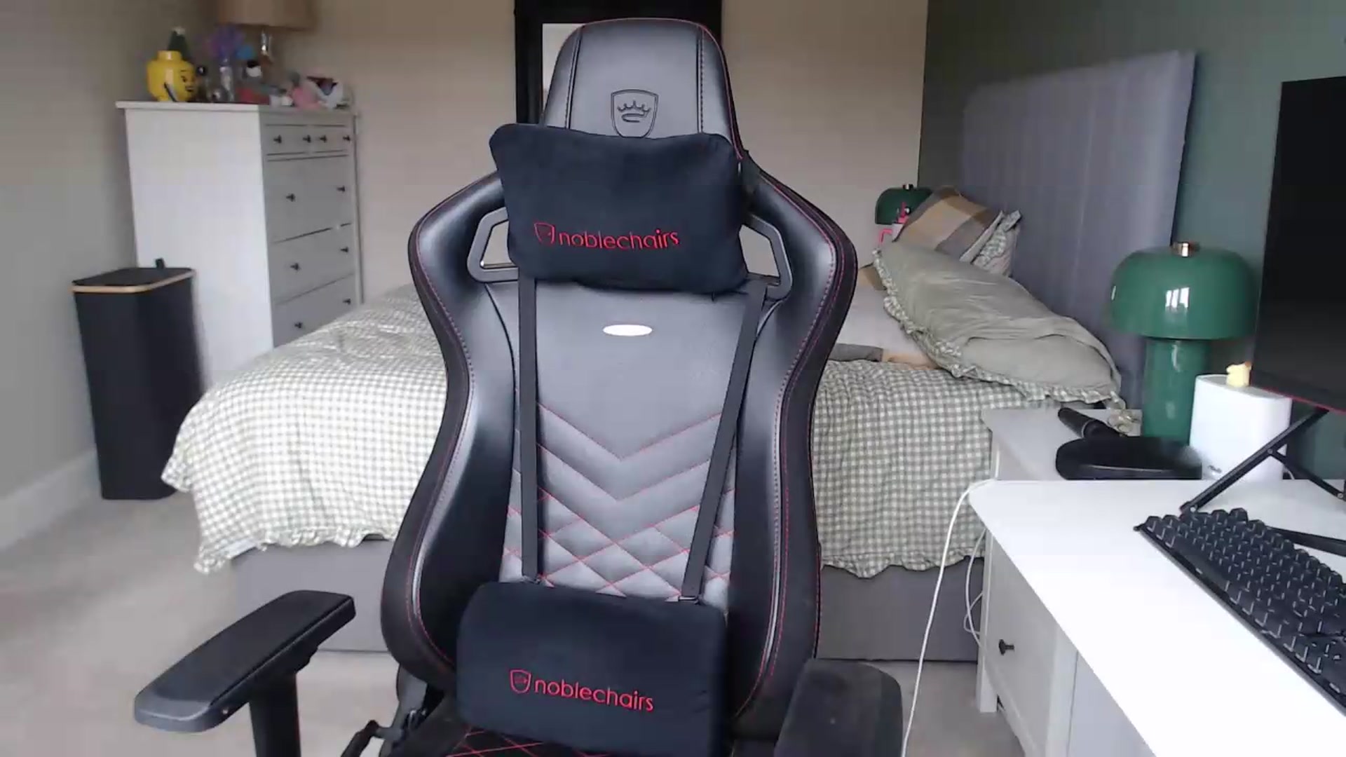 Gallery image thumbnail from Ruby_cutie's myfreecams stream on, 06/29/2026, 15:30 image 19 of 20