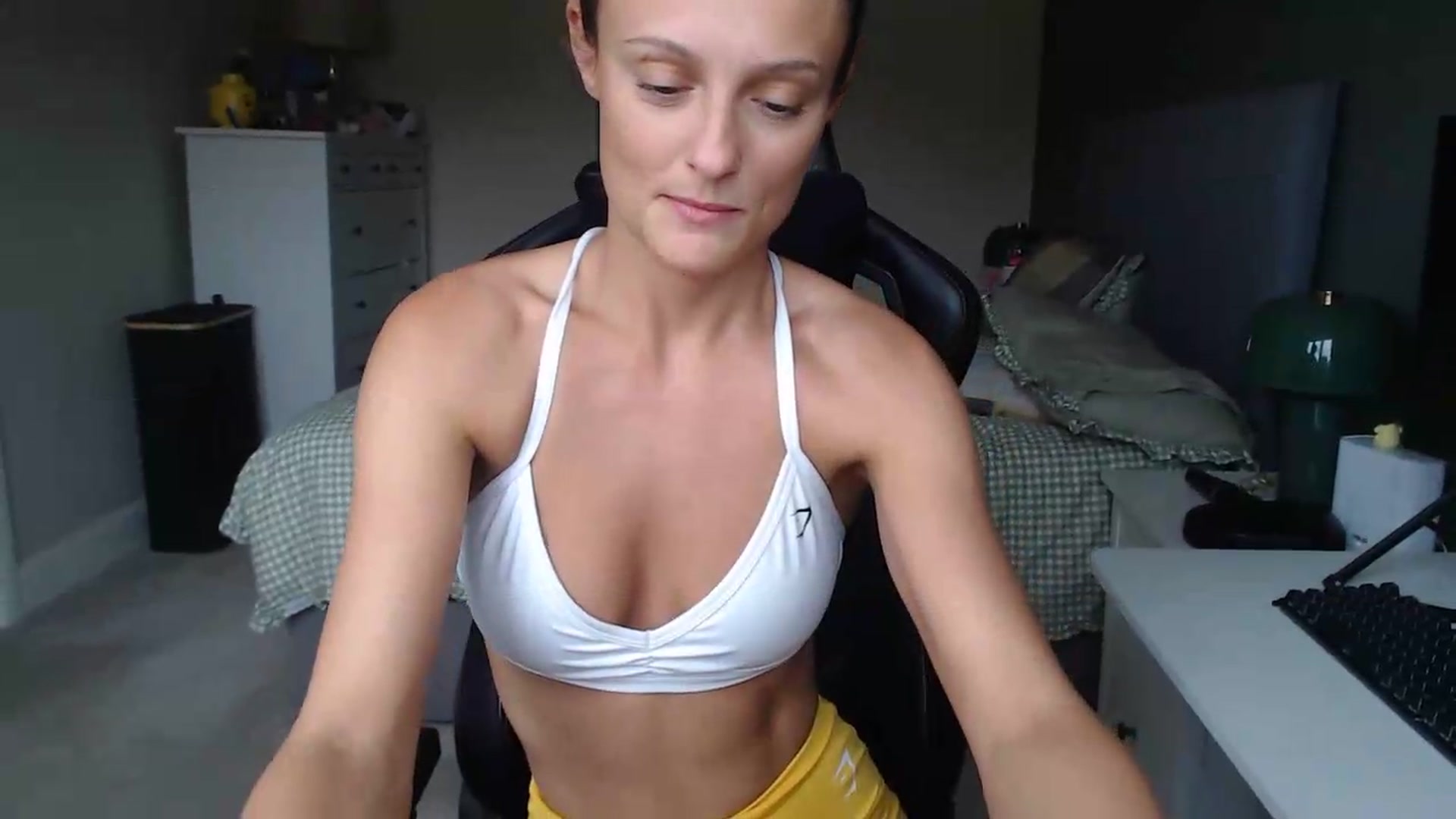 Gallery image thumbnail from Ruby_cutie's myfreecams stream on, 06/29/2026, 15:30 image 13 of 20