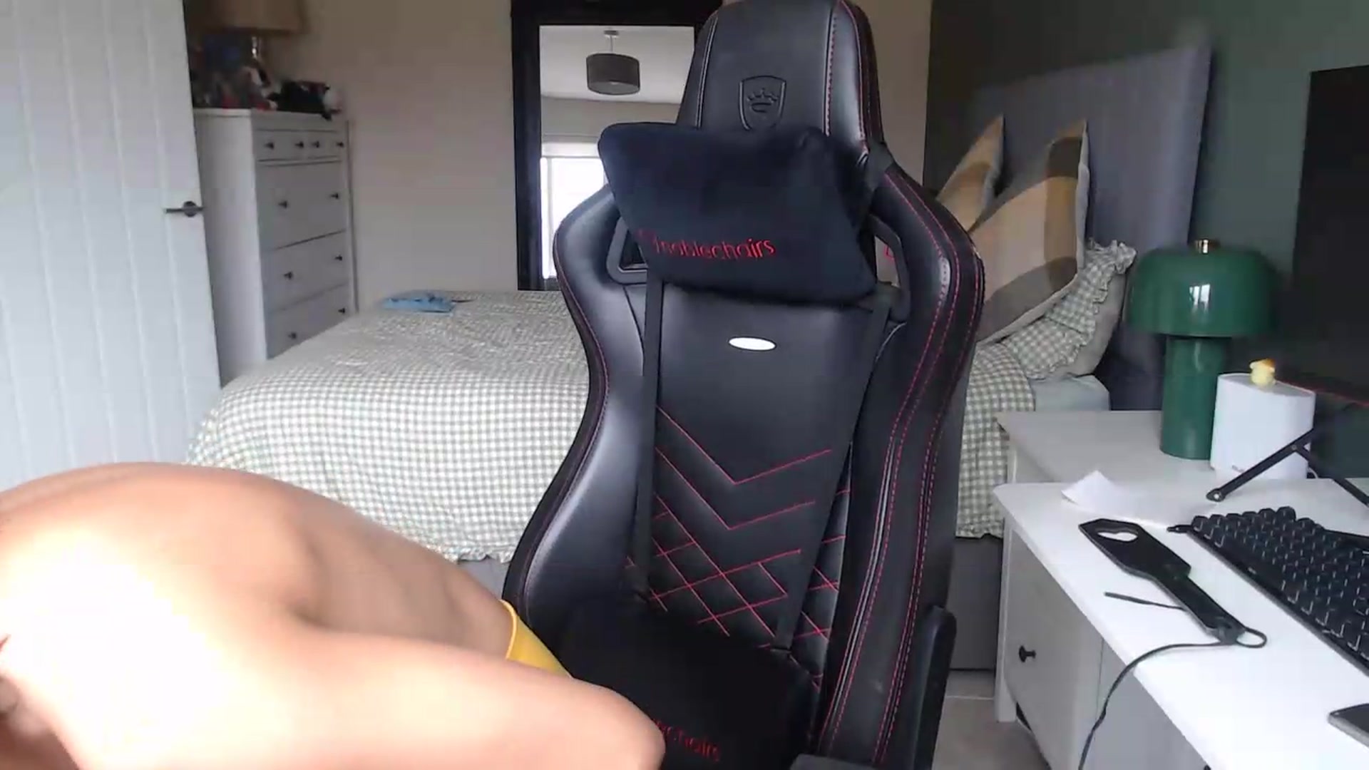 Gallery image thumbnail from Ruby_cutie's myfreecams stream on, 06/30/2026, 14:08 image 16 of 20