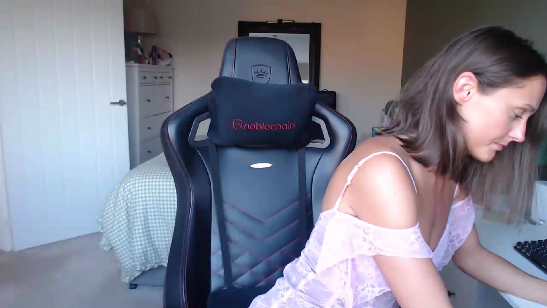 Gallery image thumbnail from Ruby_cutie's myfreecams stream on, 07/07/2026, 19:41 image 14 of 20