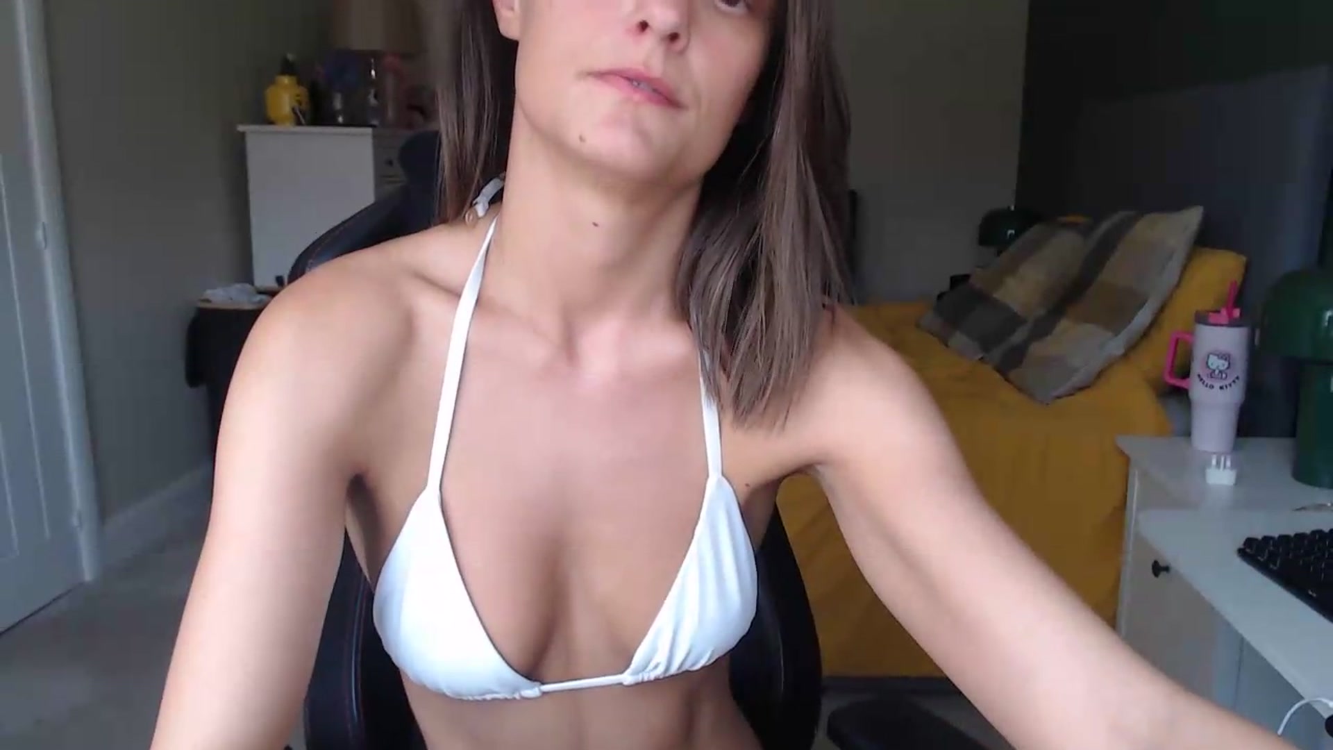 Gallery image thumbnail from Ruby_cutie's myfreecams stream on, 07/10/2026, 11:41 image 19 of 20