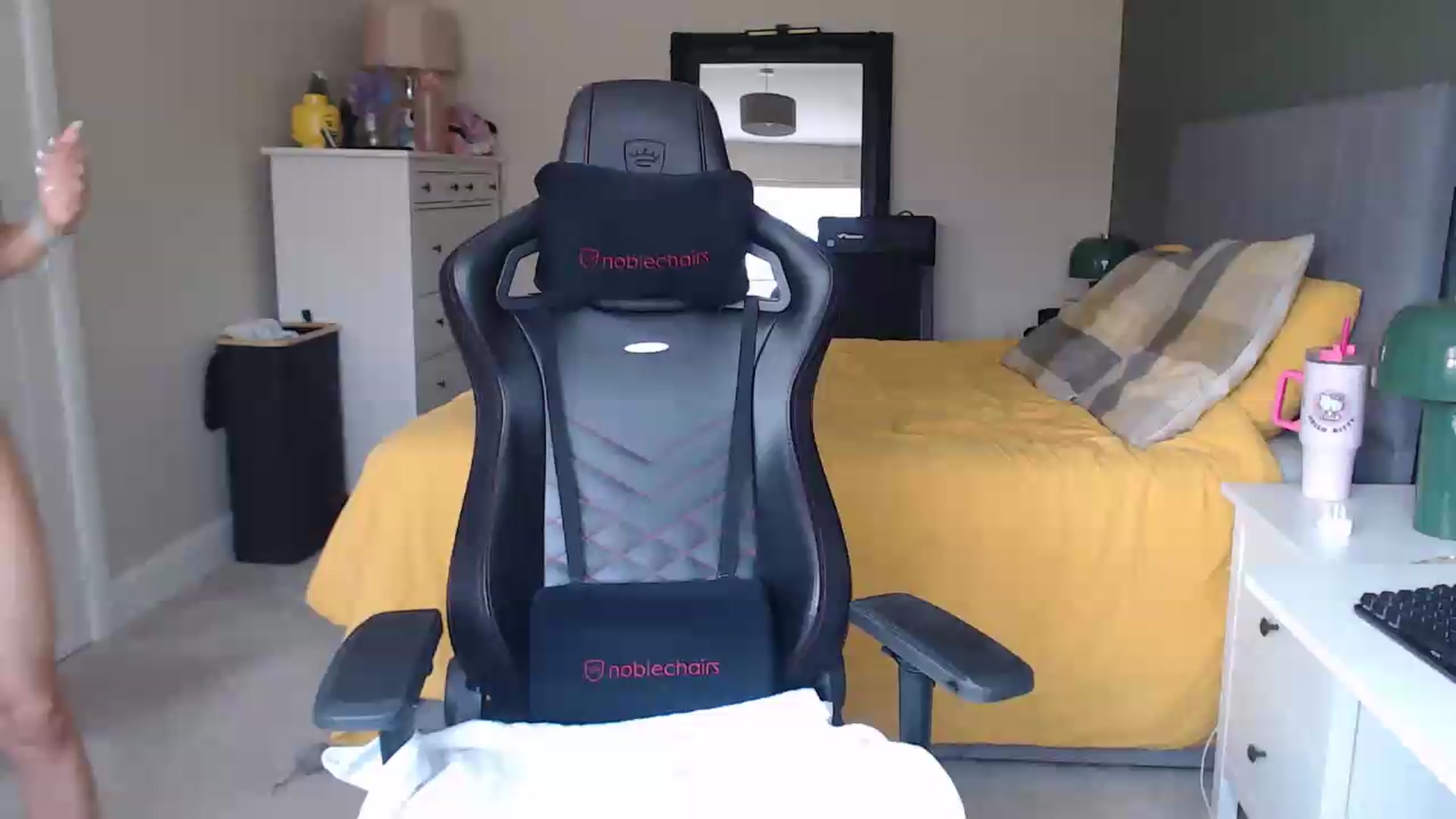 Gallery image thumbnail from Ruby_cutie's myfreecams stream on, 07/10/2026, 11:41 image 4 of 20