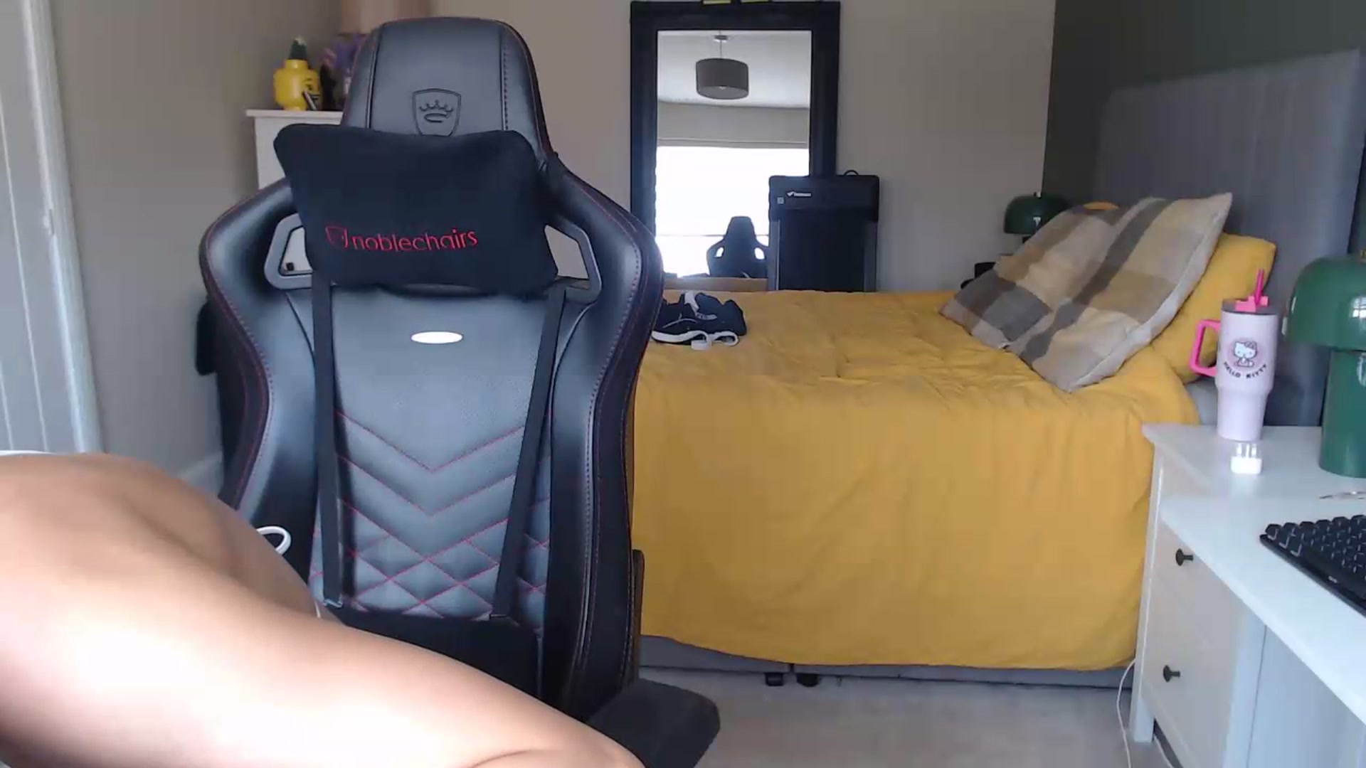 Gallery image thumbnail from Ruby_cutie's myfreecams stream on, 07/10/2026, 12:07 image 14 of 20