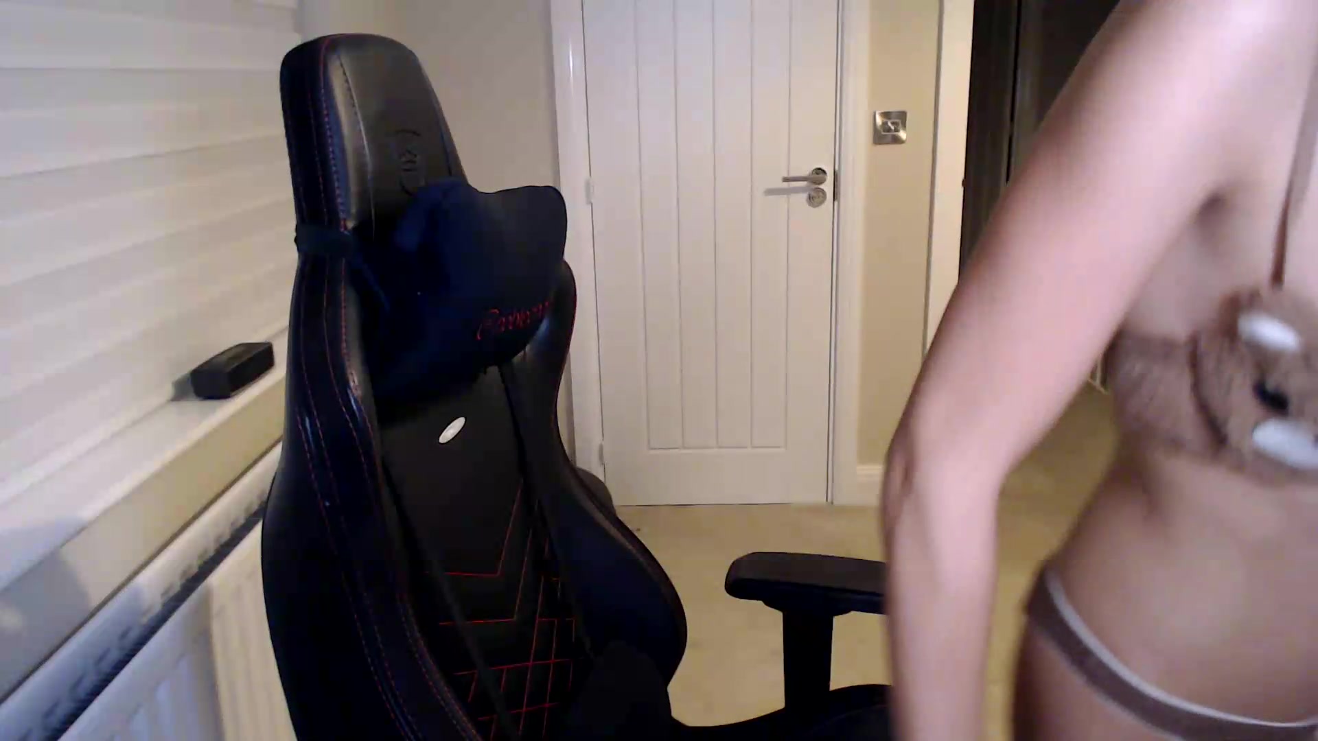 Gallery image thumbnail from Ruby_cutie's myfreecams stream on, 09/08/2026, 20:29 image 11 of 20
