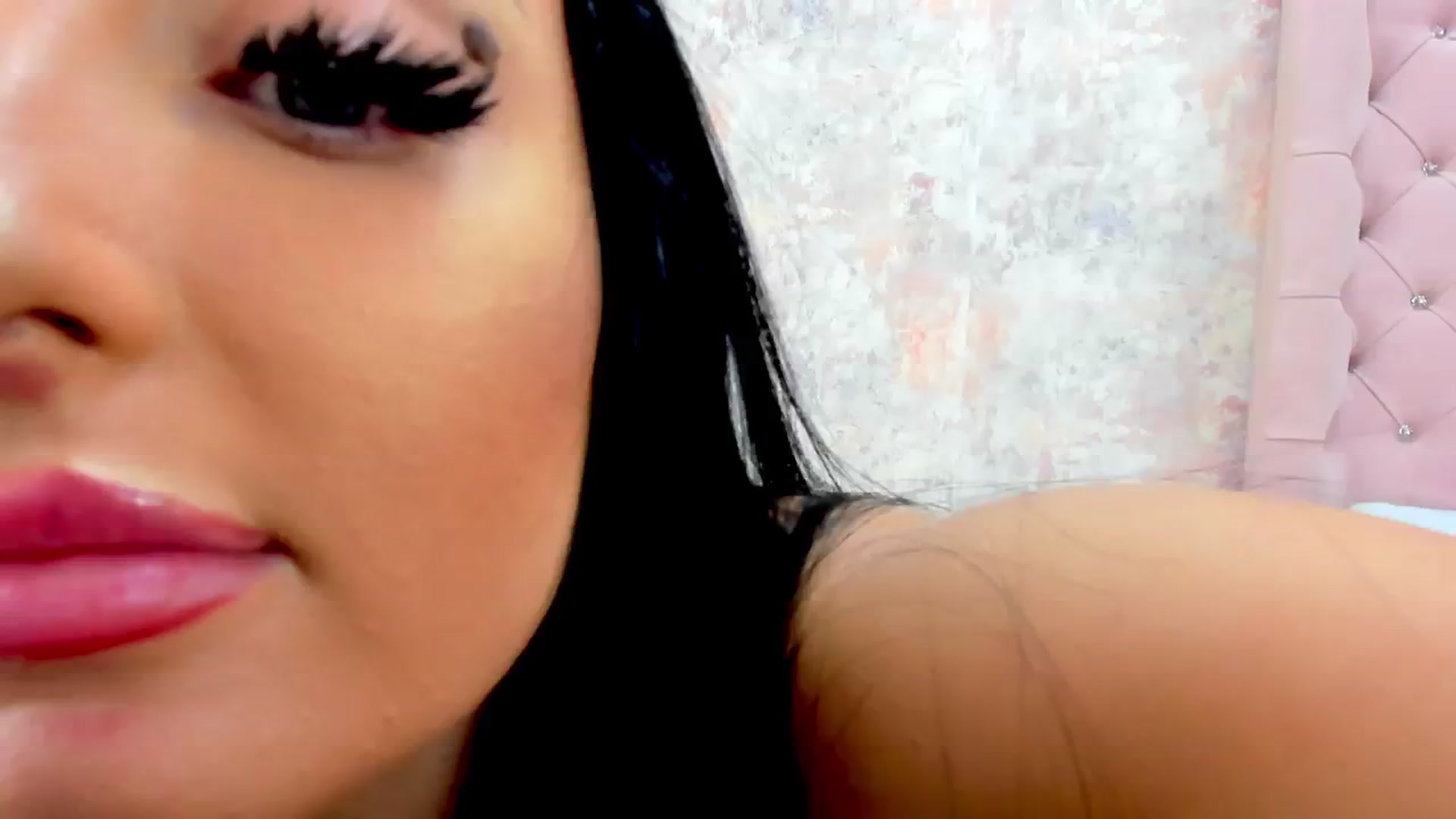 Gallery image thumbnail from RubynxtDoor's myfreecams stream on, 10/29/2024, 11:20 image 8 of 20