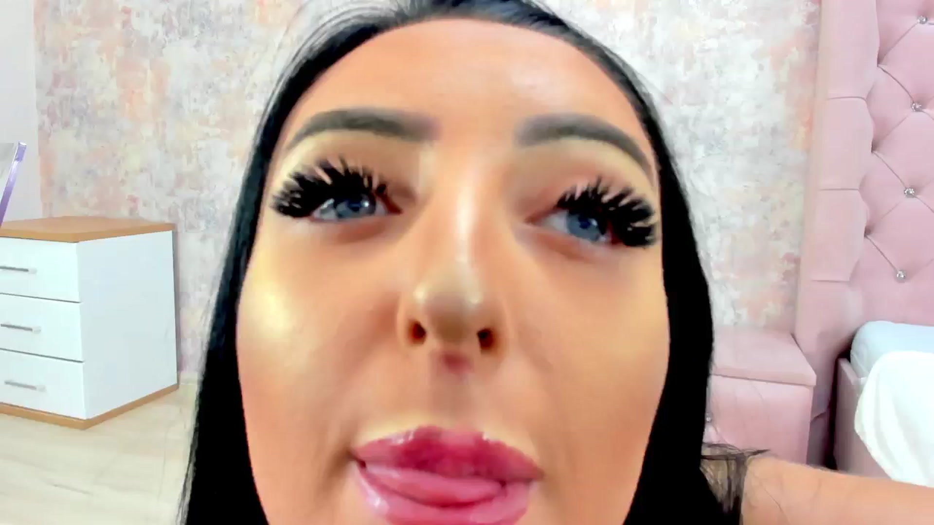 Gallery image thumbnail from RubynxtDoor's myfreecams stream on, 10/29/2024, 11:20 image 5 of 20