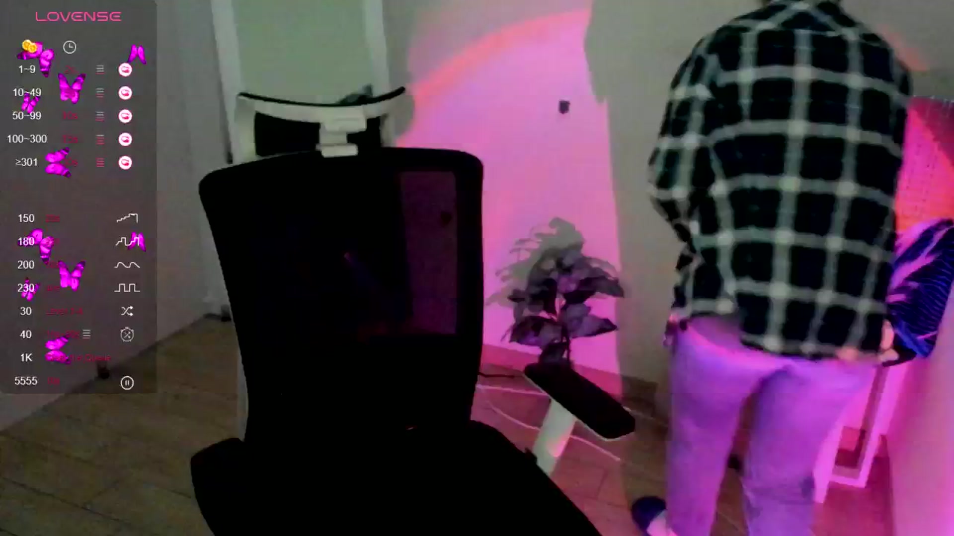Gallery image thumbnail from Rudy_Meow's myfreecams stream on, 02/24/2025, 10:33 image 17 of 20