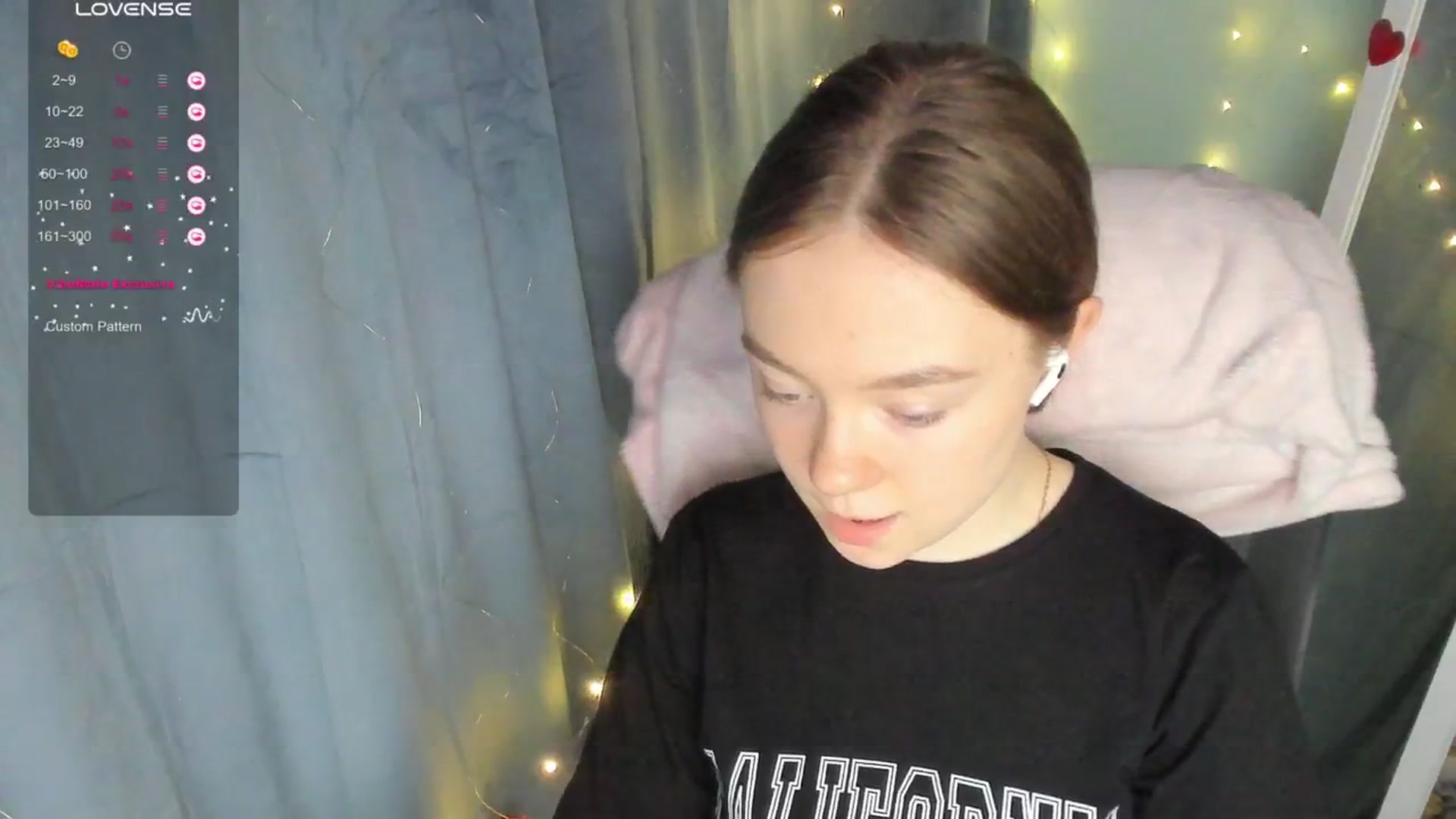Gallery image thumbnail from Rudy_Meow's myfreecams stream on, 06/15/2025, 08:21 image 15 of 20
