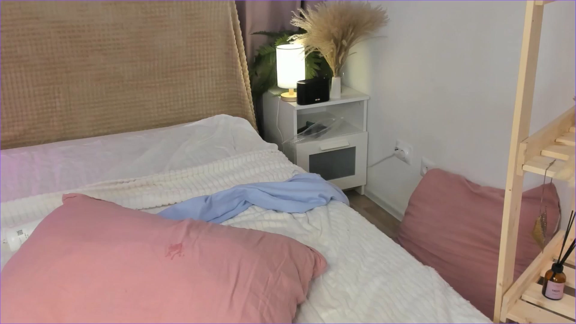 Gallery image thumbnail from Rue_Lane's myfreecams stream on, 04/27/2025, 07:09 image 18 of 20