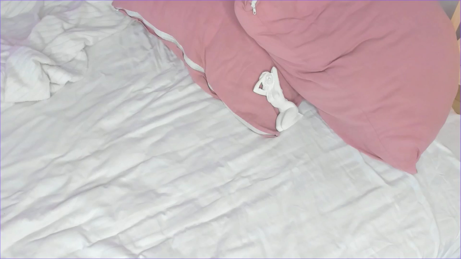 Gallery image thumbnail from Rue_Lane's myfreecams stream on, 04/29/2025, 07:20 image 13 of 20