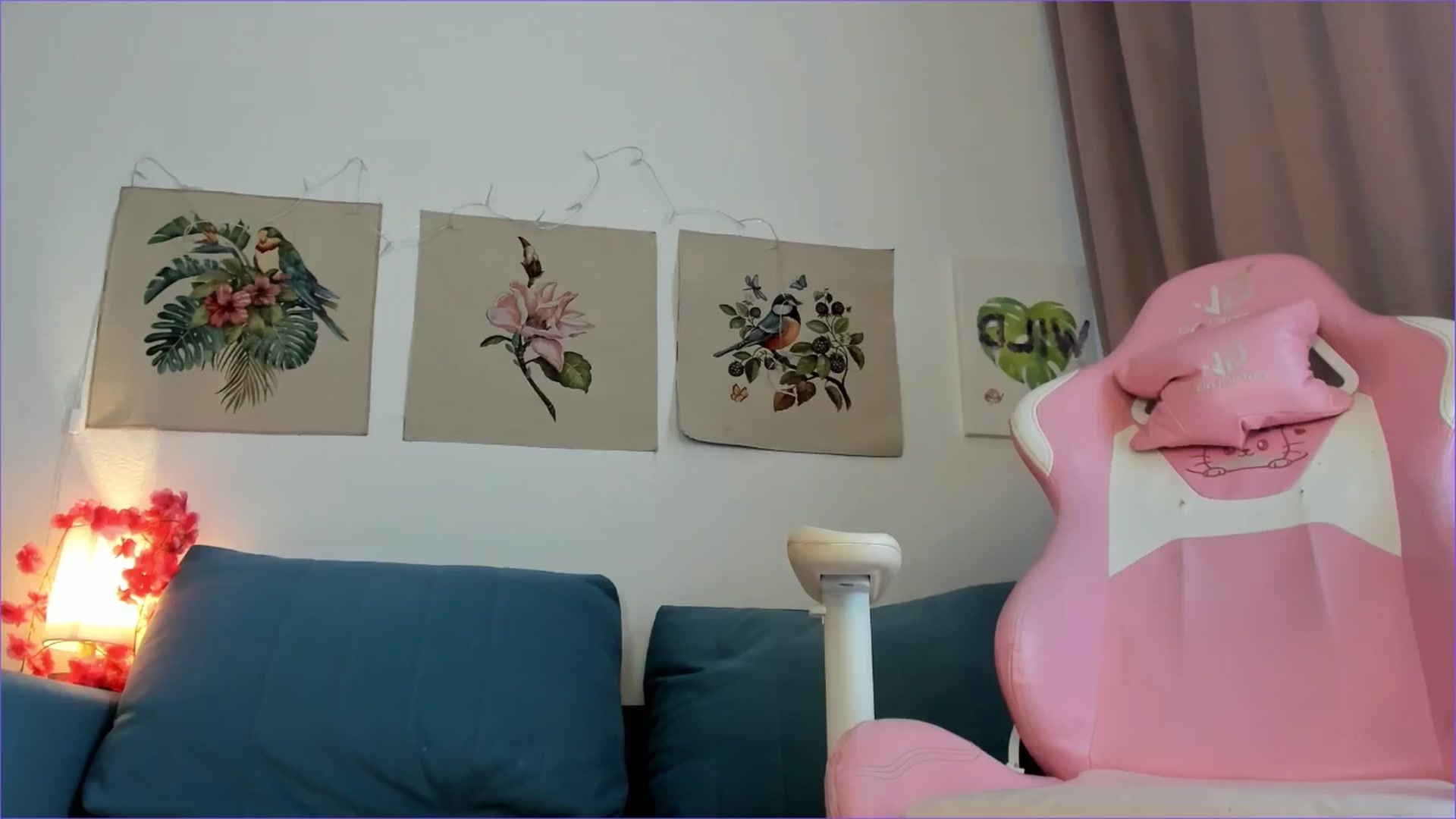 Gallery image thumbnail from Rue_Lane's myfreecams stream on, 05/15/2025, 08:28 image 17 of 20