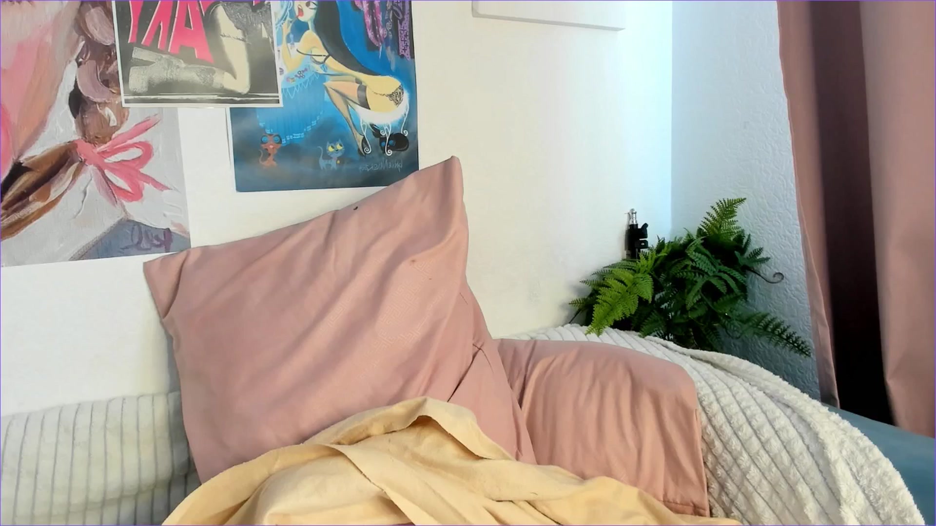 Gallery image thumbnail from Rue_Lane's myfreecams stream on, 06/07/2025, 09:35 image 6 of 20