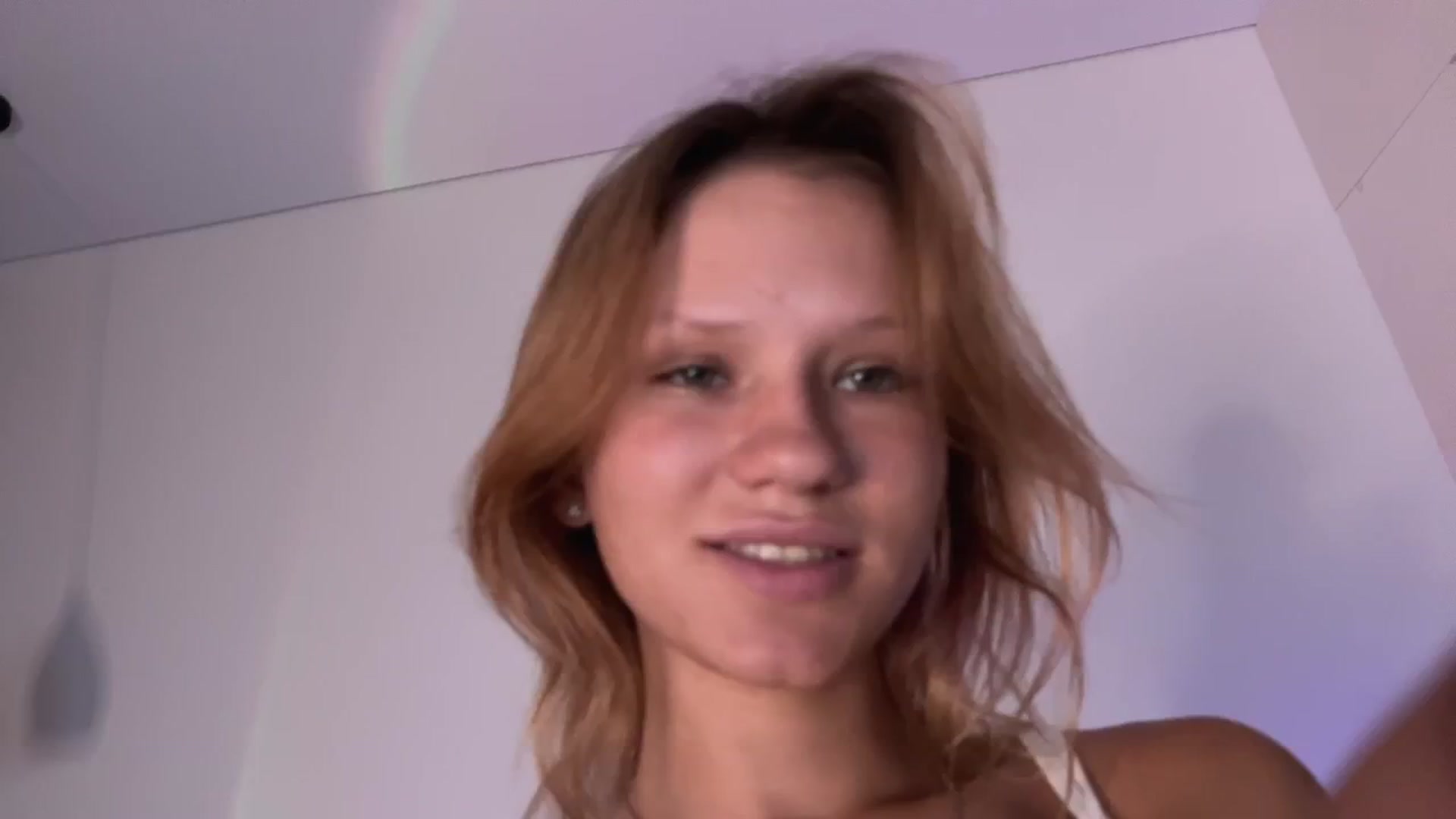 Gallery image thumbnail from Rue_Lane's myfreecams stream on, 09/13/2025, 13:08 image 8 of 20