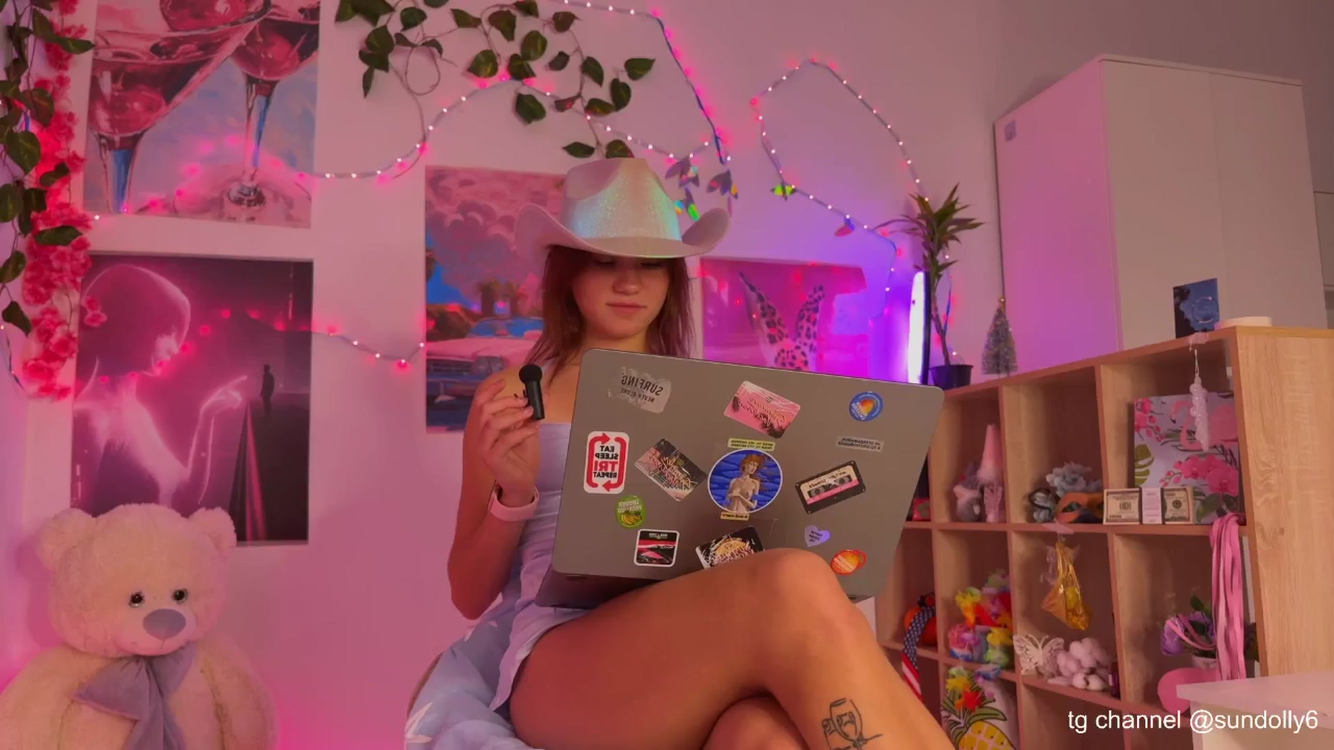 Gallery image thumbnail from Rue_Lane's myfreecams stream on, 11/07/2025, 17:01 image 19 of 20