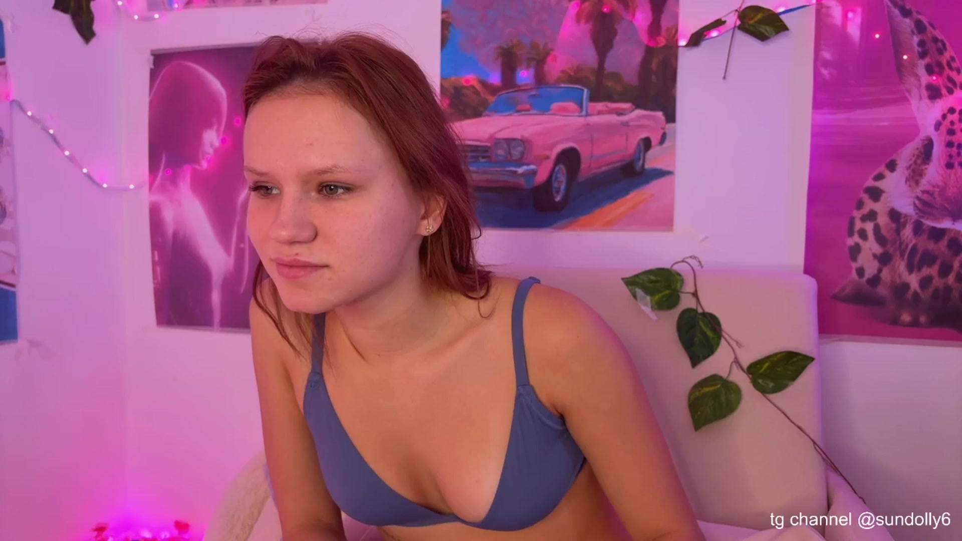 Gallery image thumbnail from Rue_Lane's myfreecams stream on, 11/19/2025, 08:08 image 1 of 20