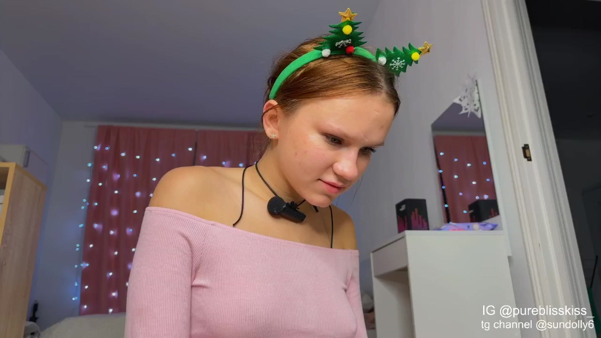 Gallery image thumbnail from Rue_Lane's myfreecams stream on, 12/24/2025, 18:28 image 19 of 20