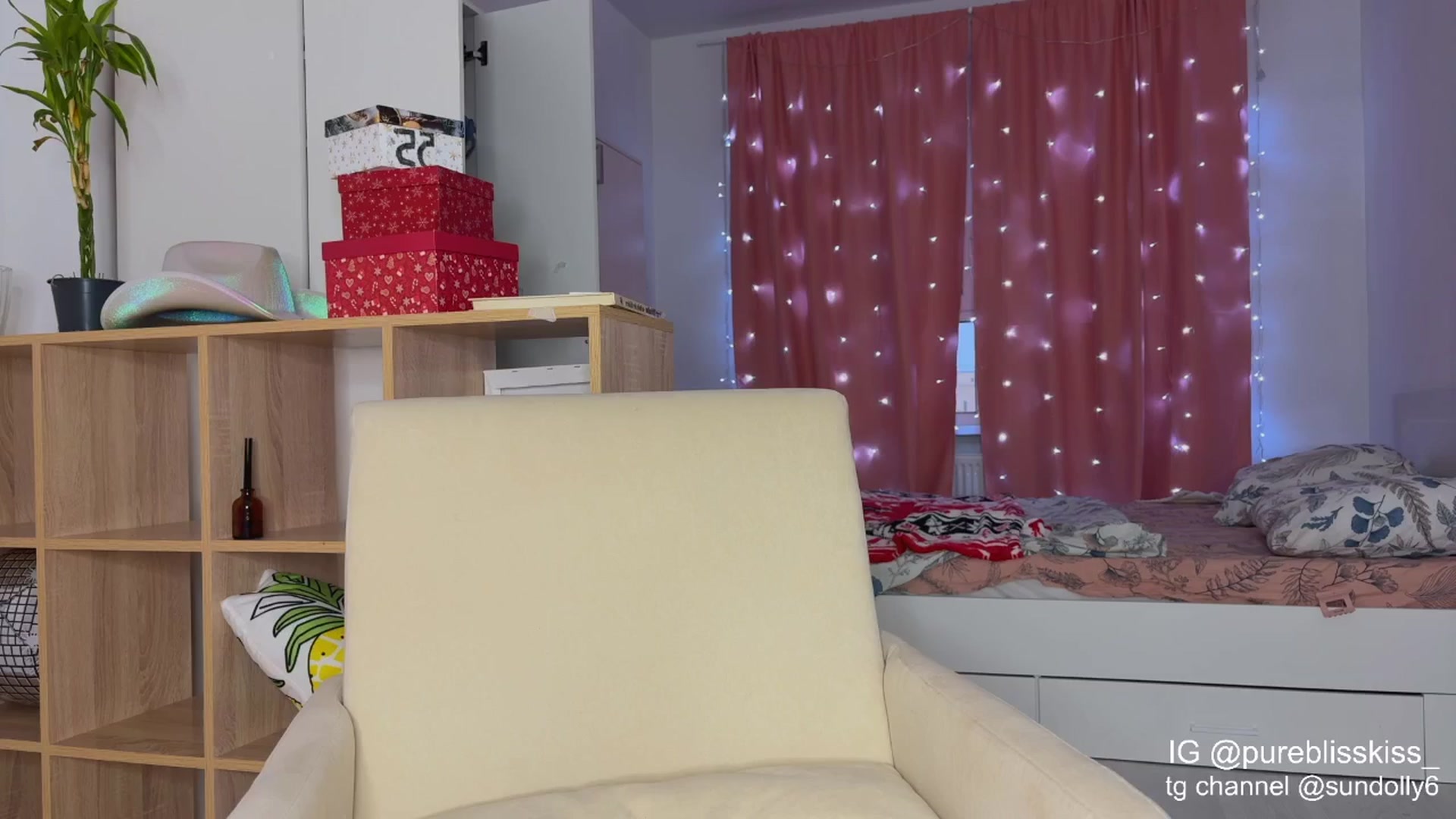 Gallery image thumbnail from Rue_Lane's myfreecams stream on, 12/27/2025, 09:32 image 17 of 20