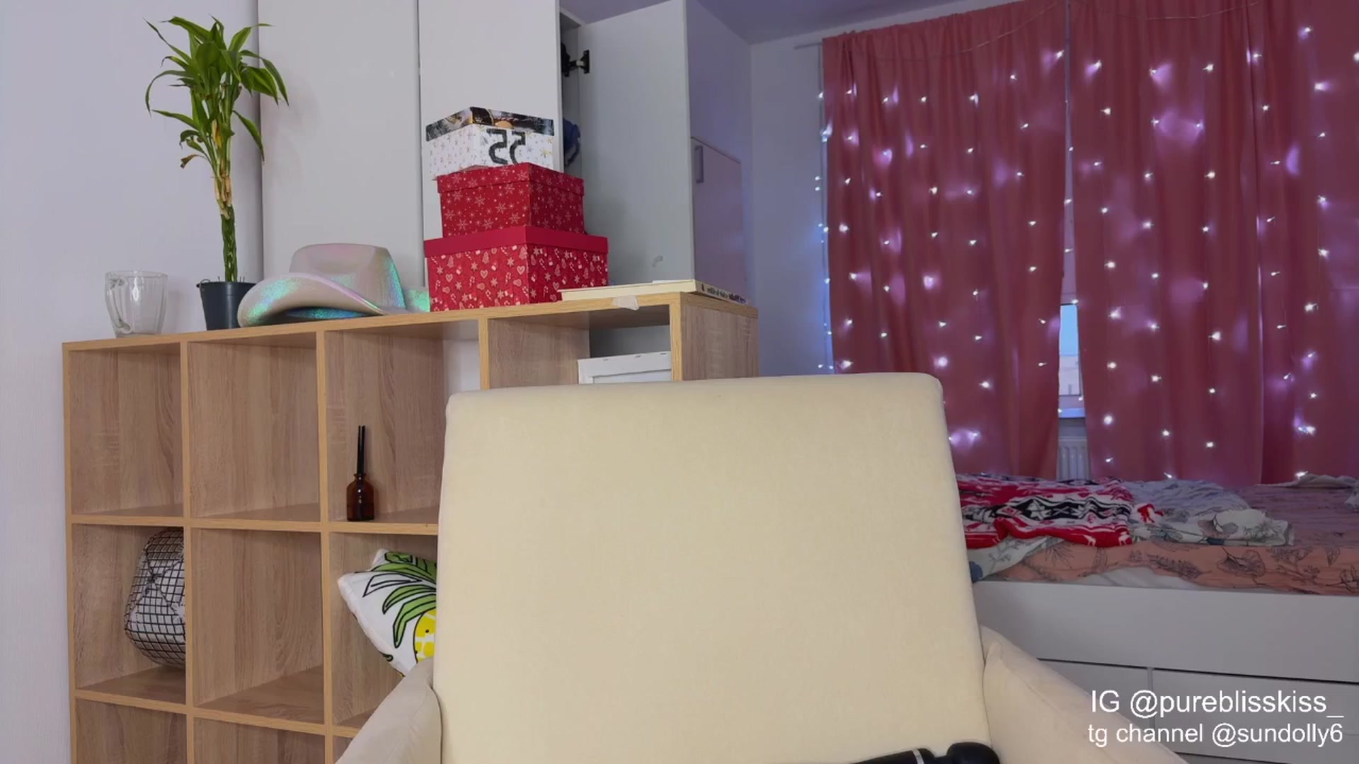 Gallery image thumbnail from Rue_Lane's myfreecams stream on, 12/27/2025, 09:32 image 9 of 20