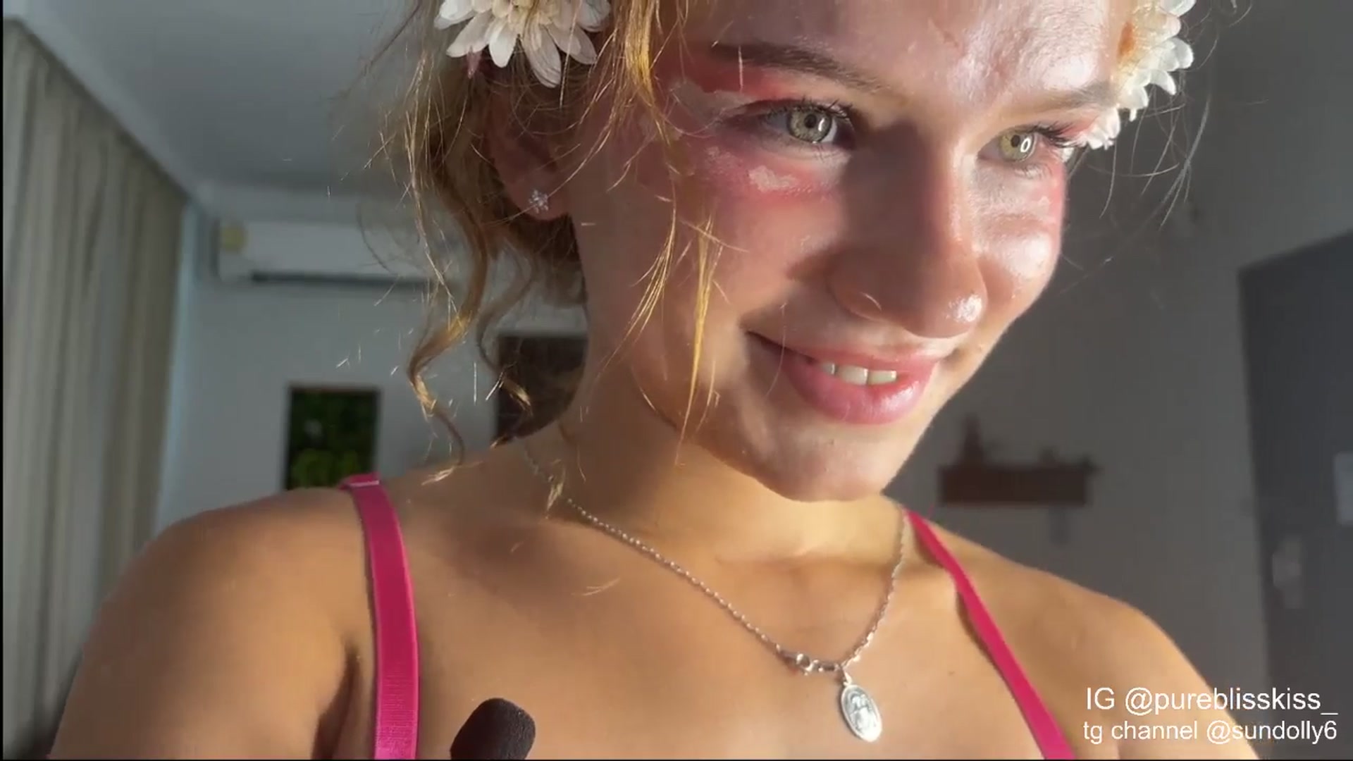 Gallery image thumbnail from Rue_Lane's myfreecams stream on, 02/14/2026, 09:37 image 14 of 20