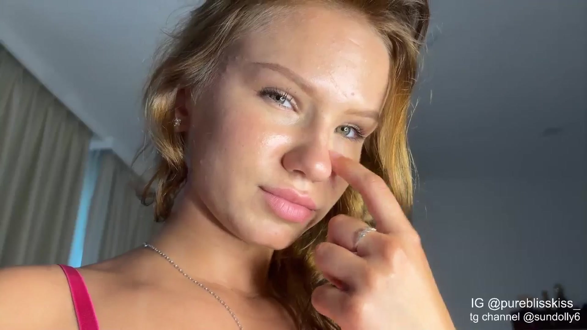 Gallery image thumbnail from Rue_Lane's myfreecams stream on, 03/04/2026, 06:20 image 18 of 20