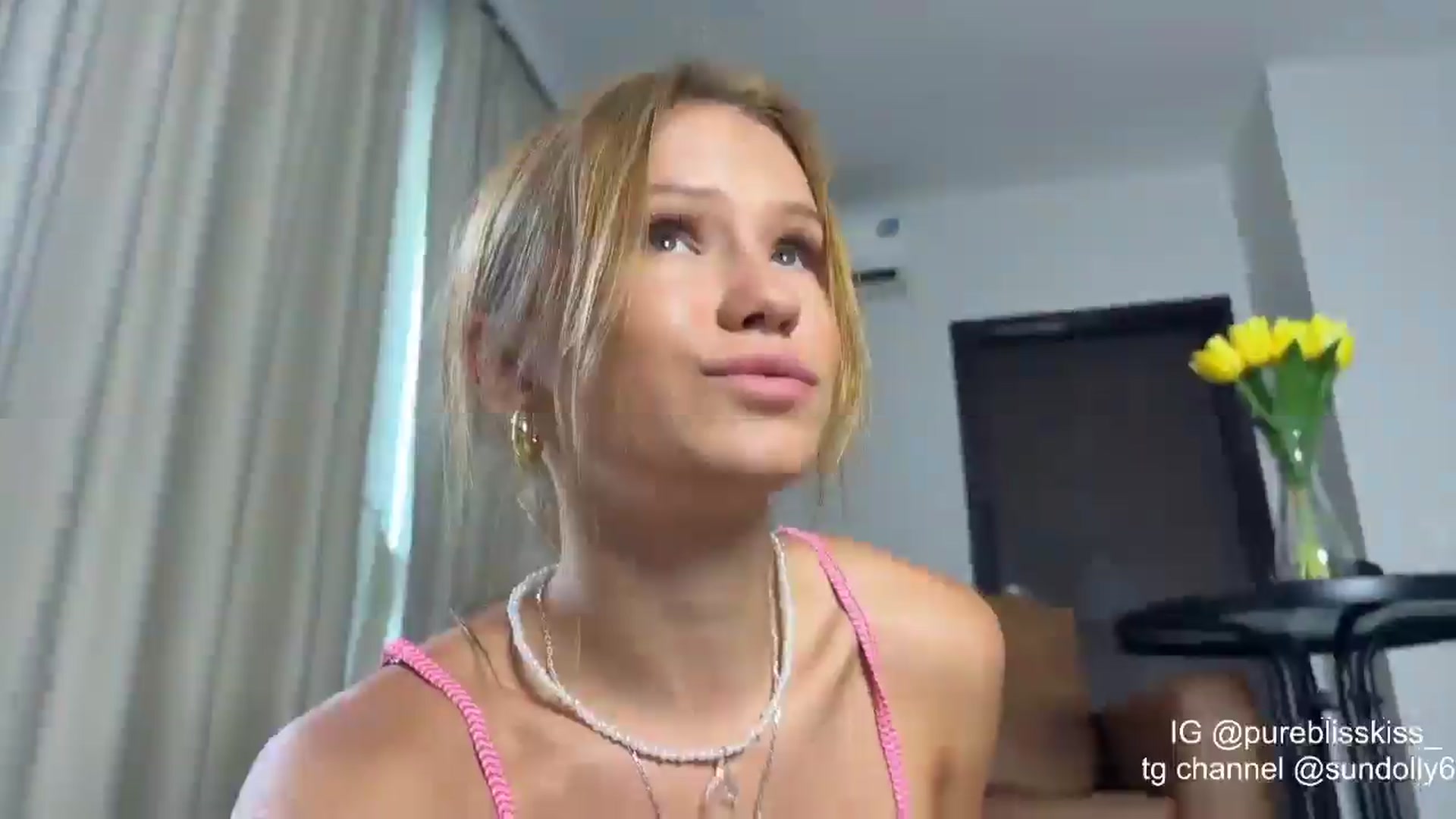 Gallery image thumbnail from Rue_Lane's myfreecams stream on, 04/01/2026, 05:36 image 19 of 20