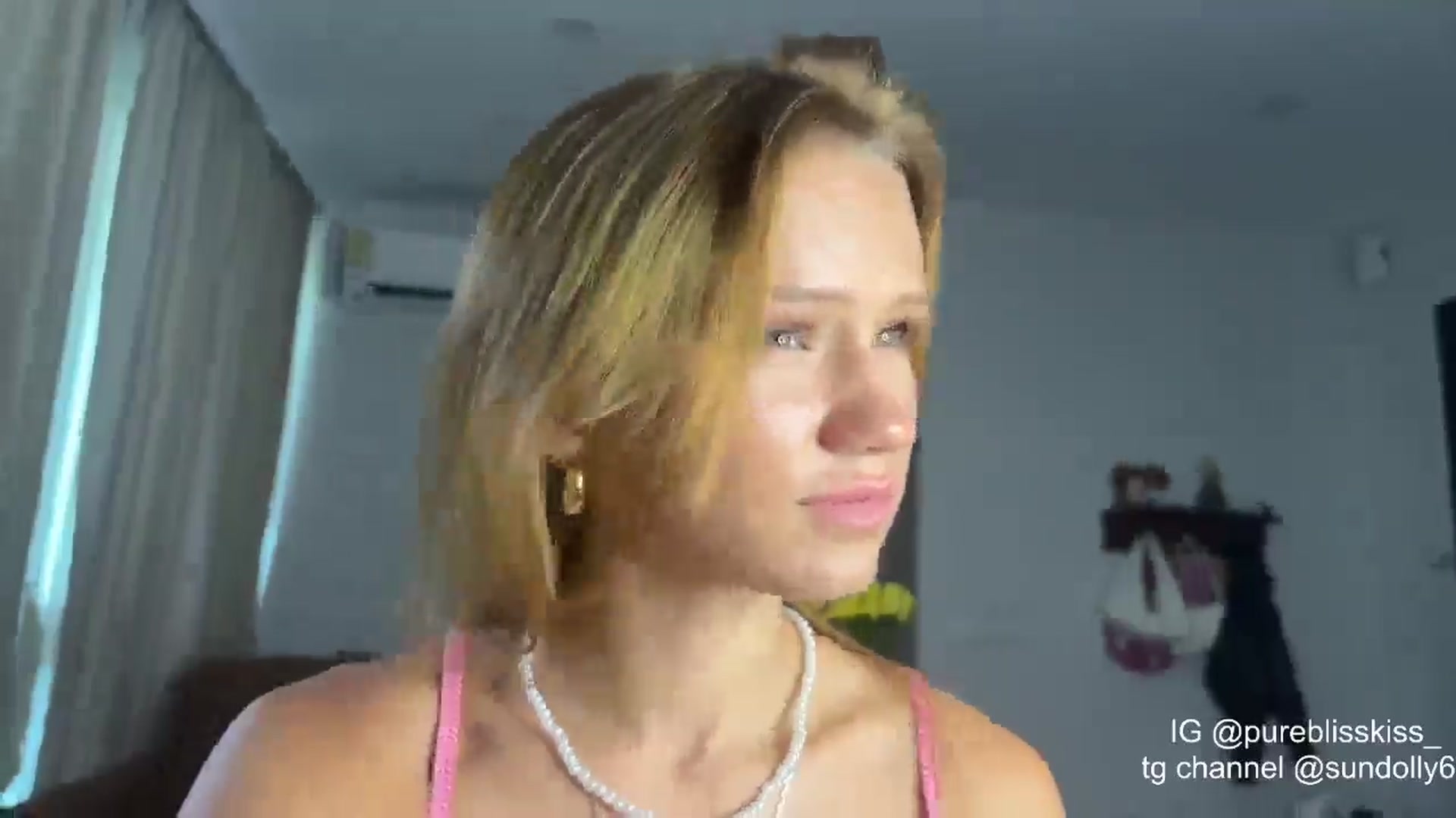 Gallery image thumbnail from Rue_Lane's myfreecams stream on, 04/01/2026, 06:59 image 10 of 20