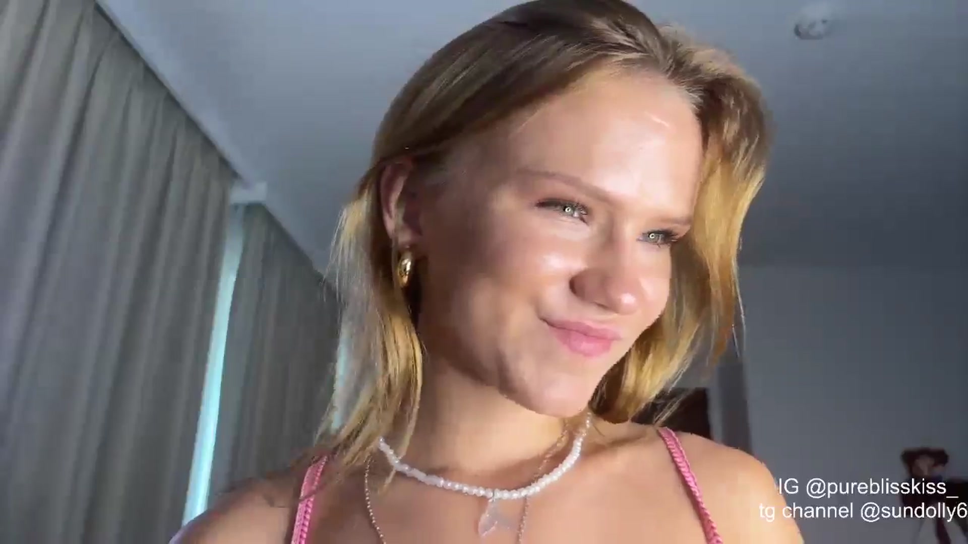 Gallery image thumbnail from Rue_Lane's myfreecams stream on, 04/01/2026, 06:59 image 6 of 20