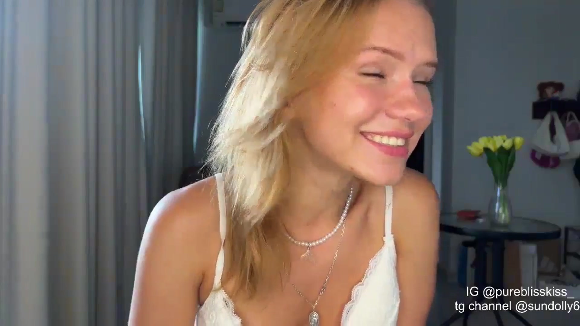 Gallery image thumbnail from Rue_Lane's myfreecams stream on, 04/05/2026, 10:46 image 12 of 20