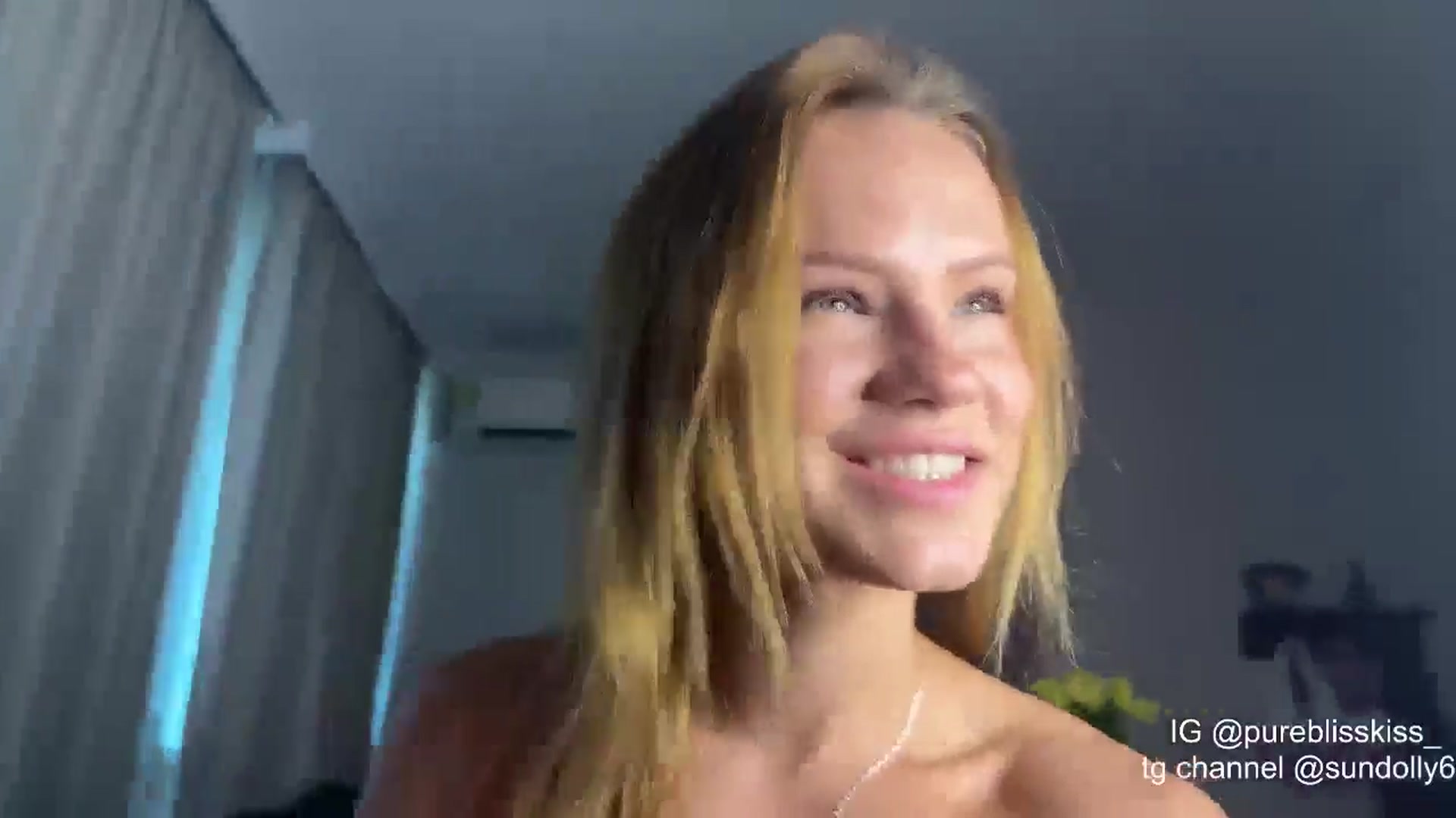 Gallery image thumbnail from Rue_Lane's myfreecams stream on, 04/06/2026, 05:08 image 4 of 20
