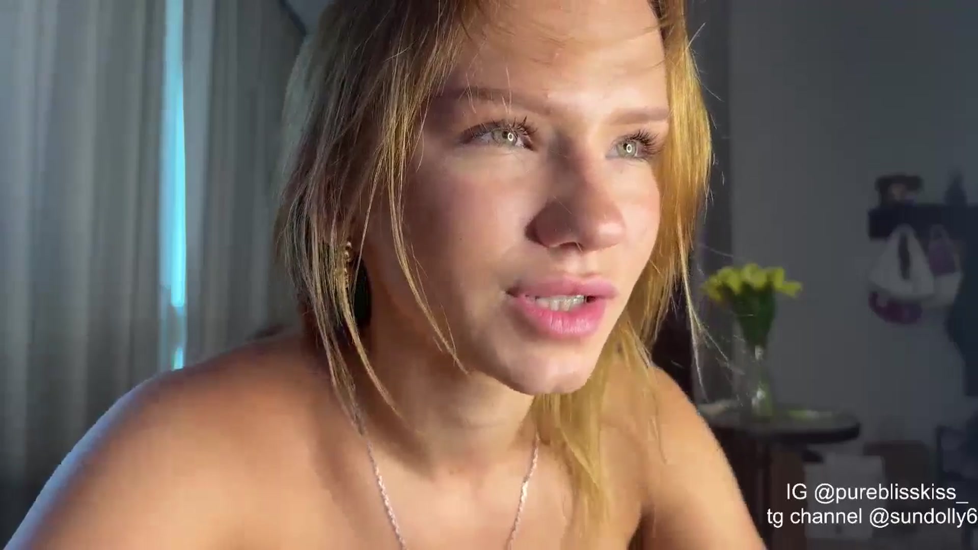 Gallery image thumbnail from Rue_Lane's myfreecams stream on, 04/06/2026, 05:08 image 10 of 20