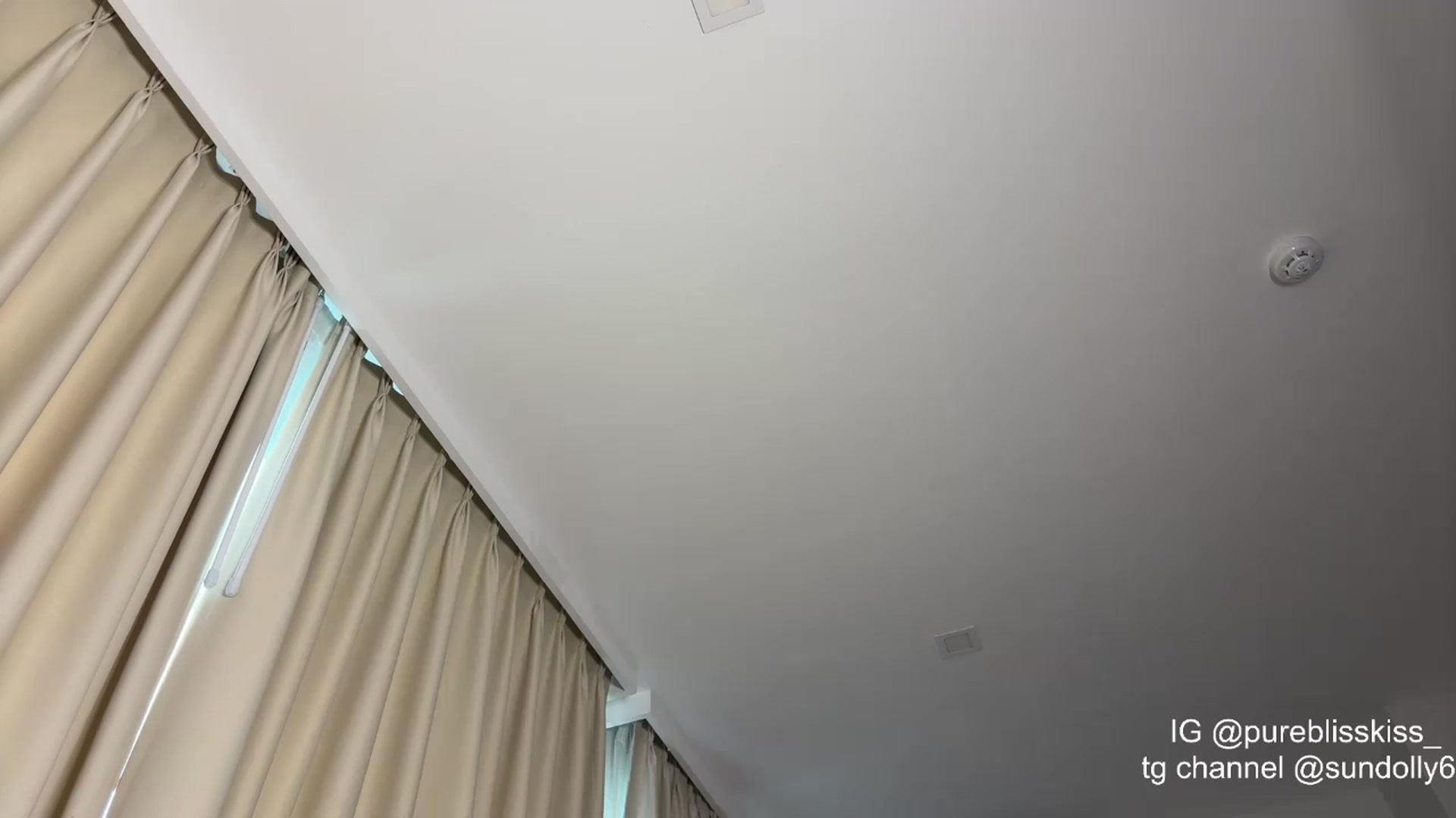 Gallery image thumbnail from Rue_Lane's myfreecams stream on, 04/09/2026, 06:52 image 9 of 20