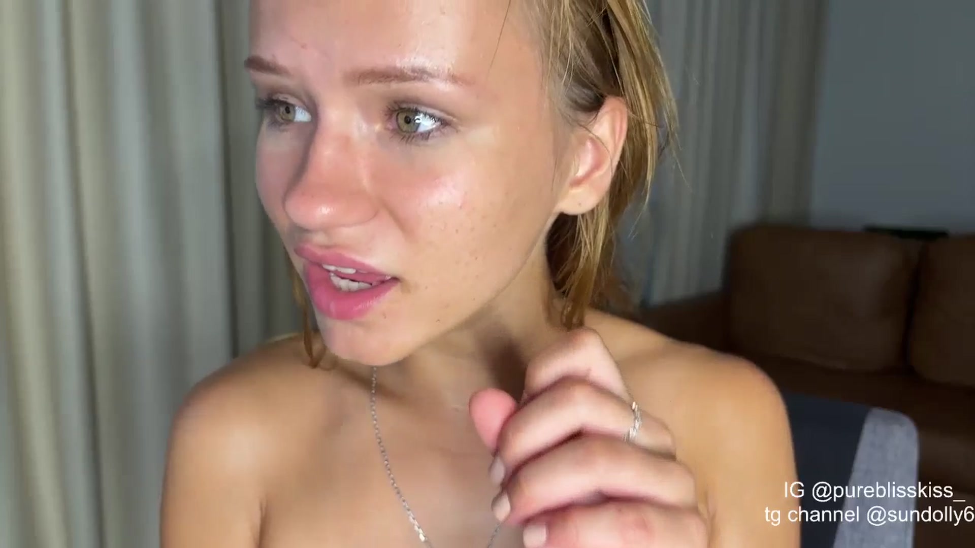 Gallery image thumbnail from Rue_Lane's myfreecams stream on, 04/11/2026, 11:49 image 9 of 20