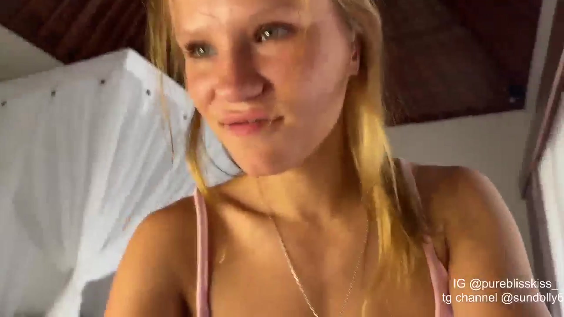 Gallery image thumbnail from Rue_Lane's myfreecams stream on, 04/23/2026, 05:05 image 11 of 20