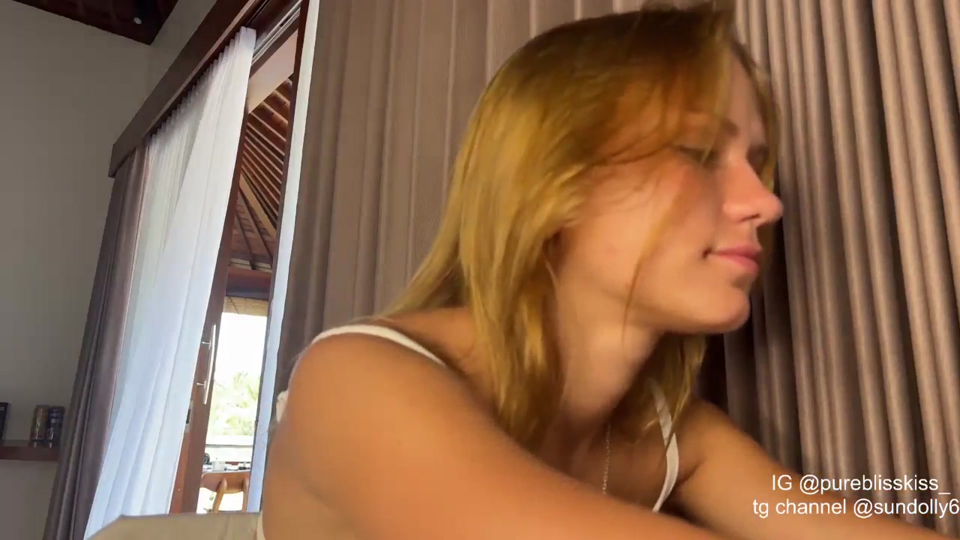 Gallery image thumbnail from Rue_Lane's myfreecams stream on, 04/25/2026, 08:46 image 2 of 20