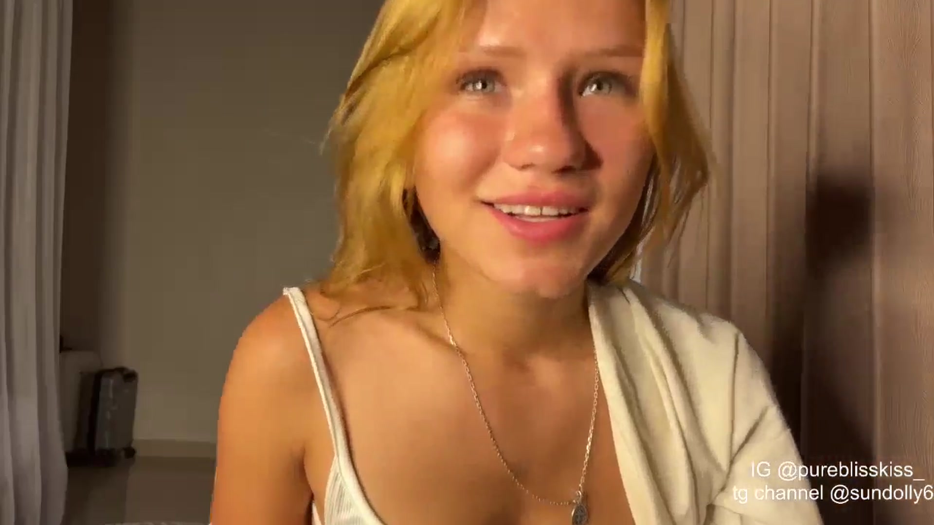 Gallery image thumbnail from Rue_Lane's myfreecams stream on, 04/25/2026, 10:26 image 2 of 20