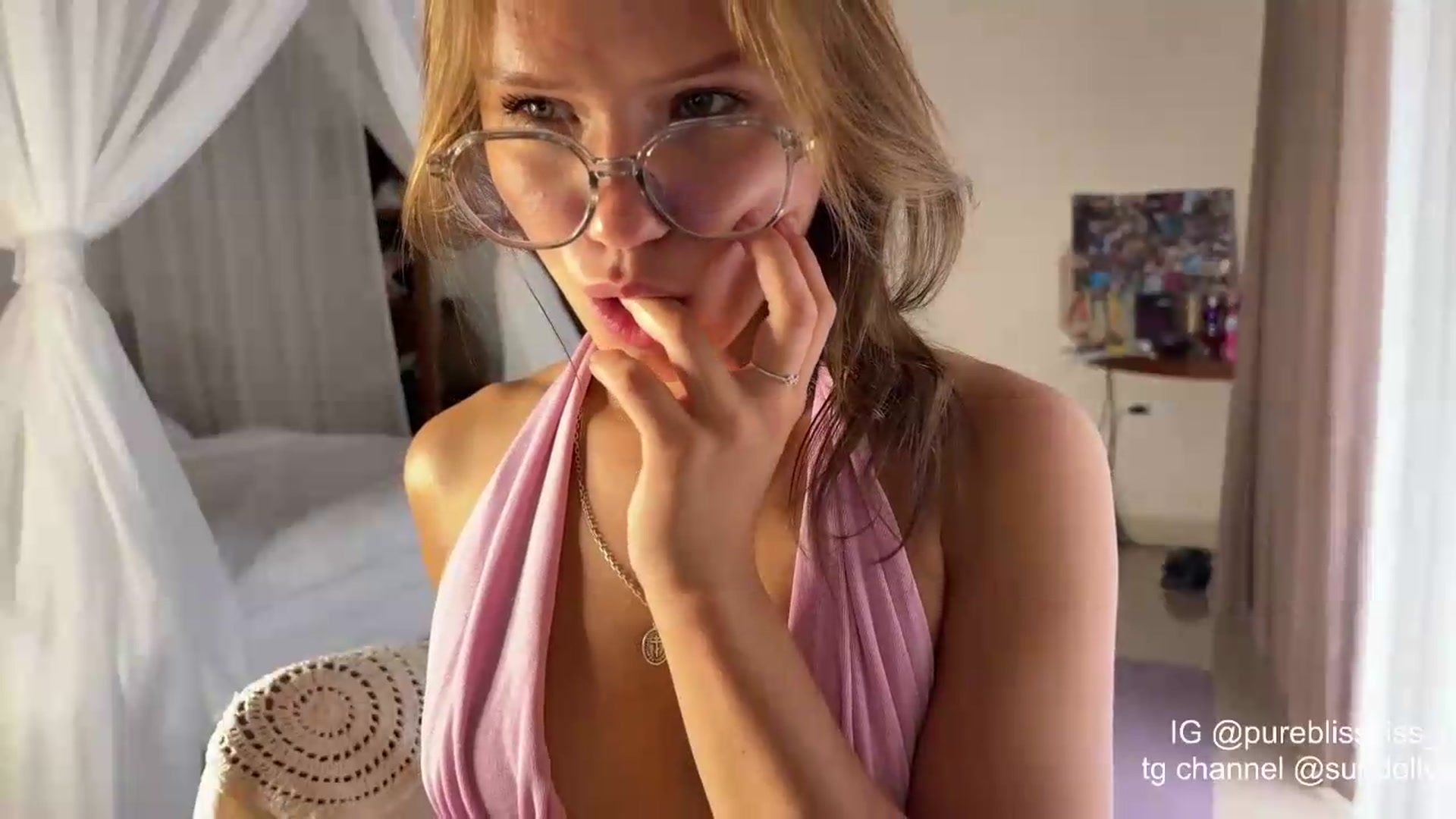 Gallery image thumbnail from Rue_Lane's myfreecams stream on, 05/09/2026, 08:20 image 13 of 20